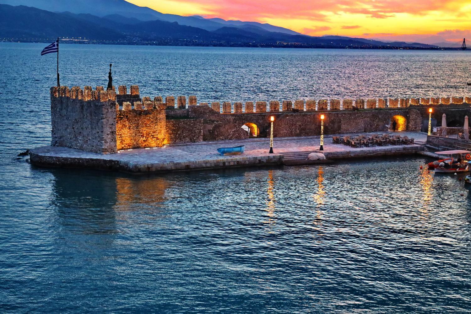 Vip Lepanto Port