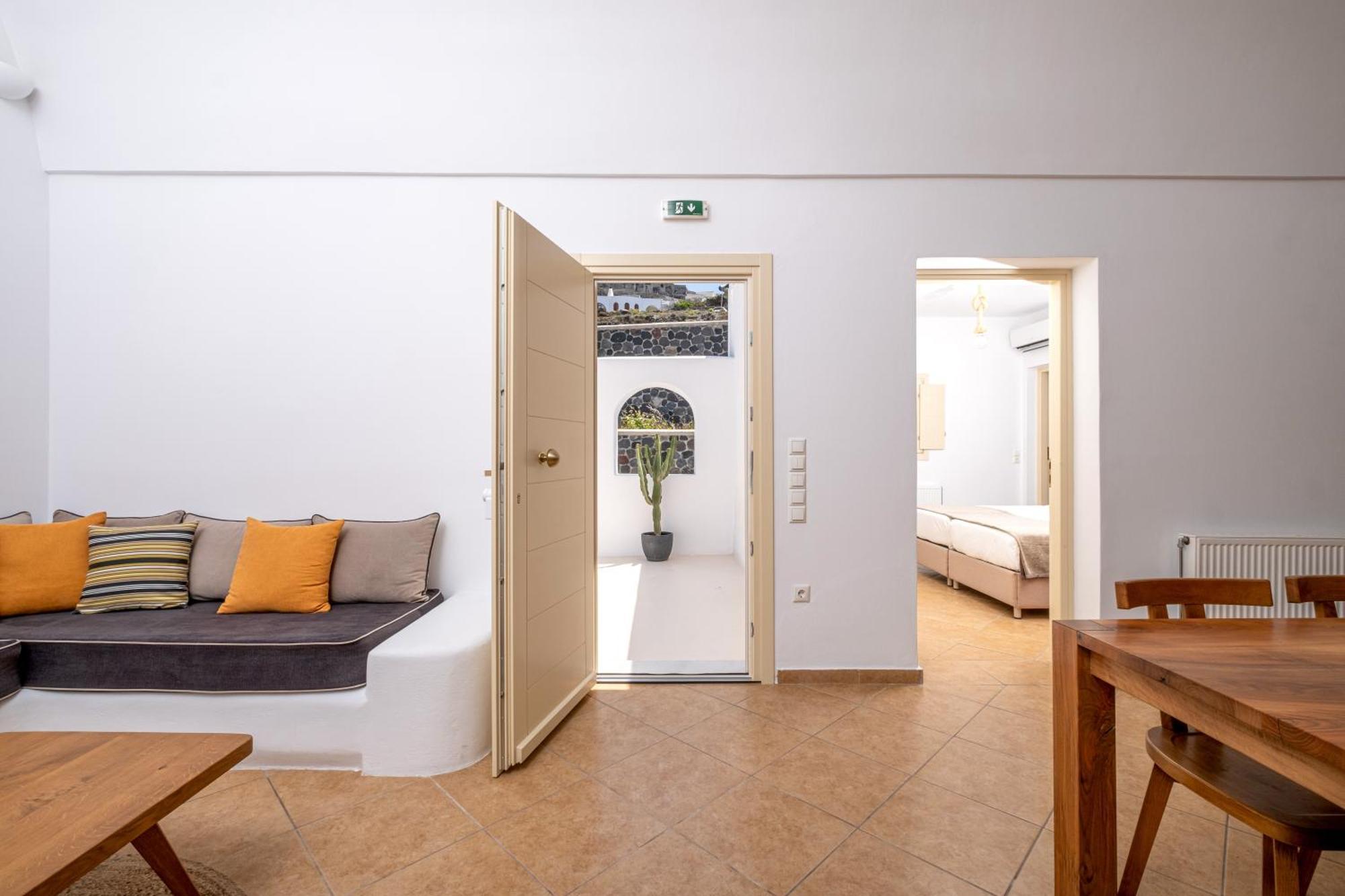 Villa White Orchid