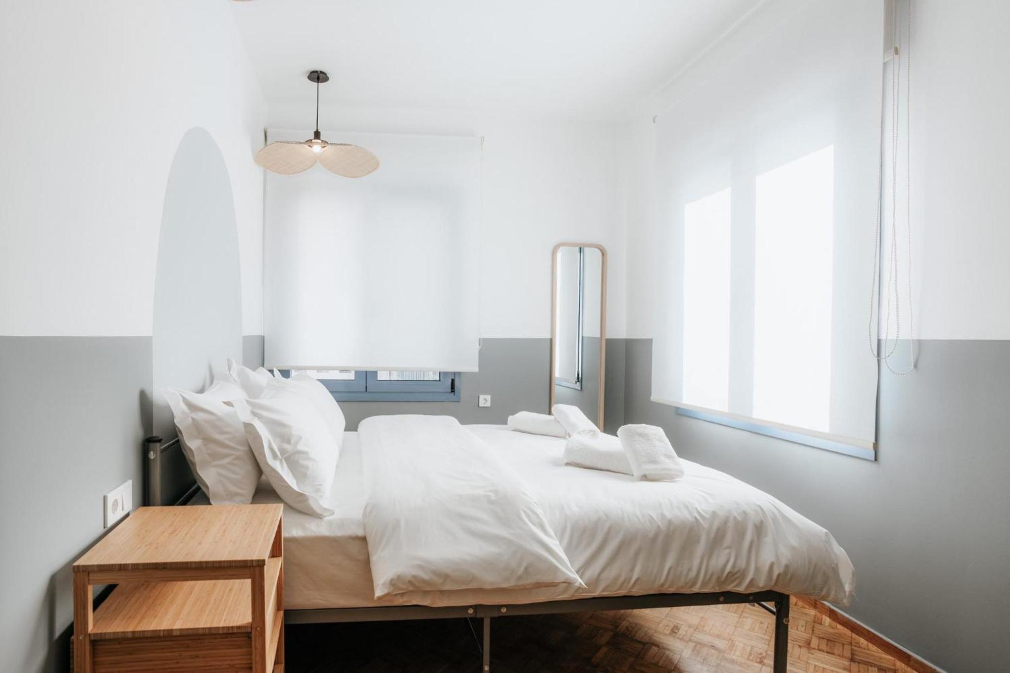 Apartment Canvas Color Your *