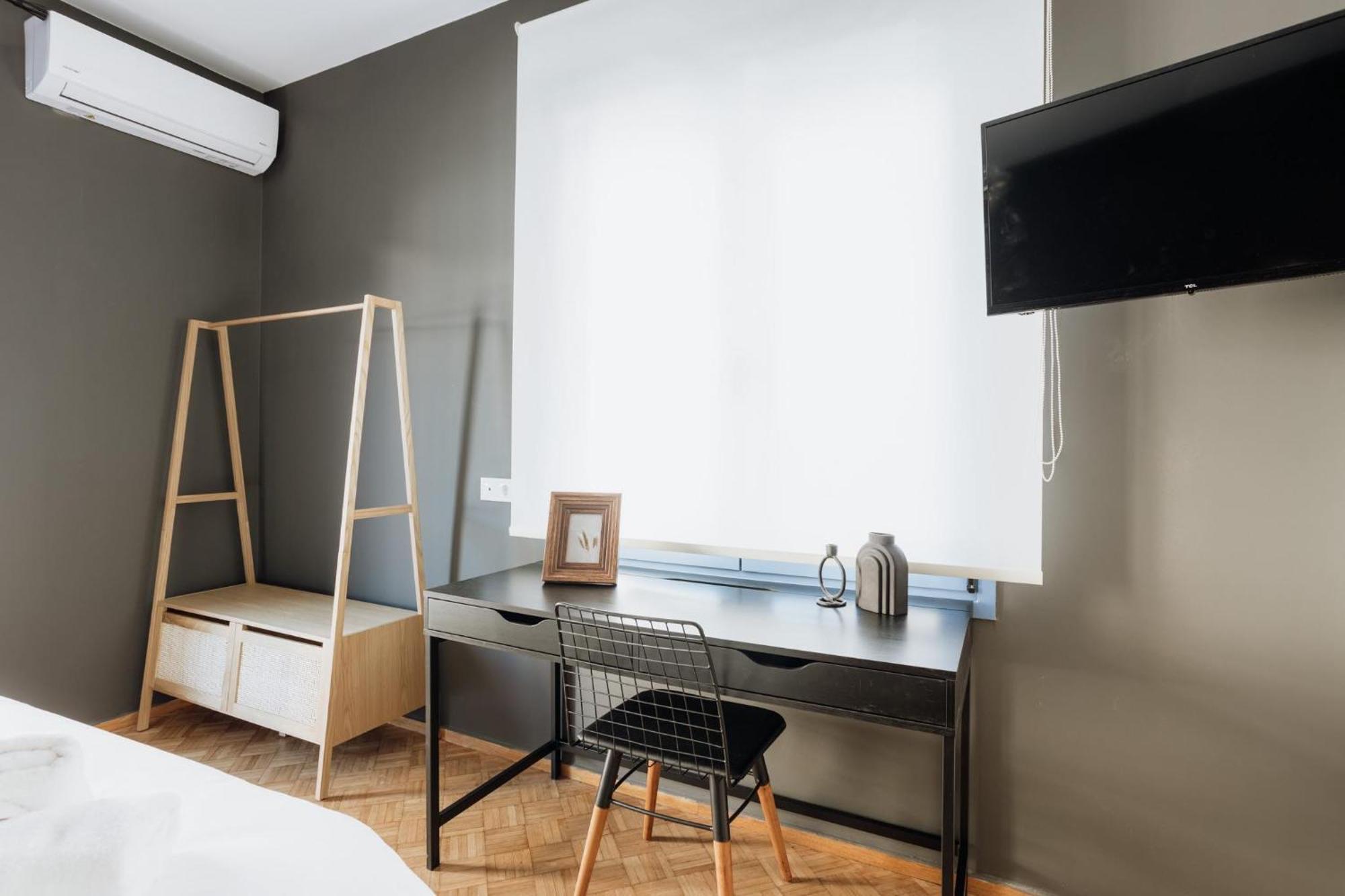 Apartment Canvas Color Your