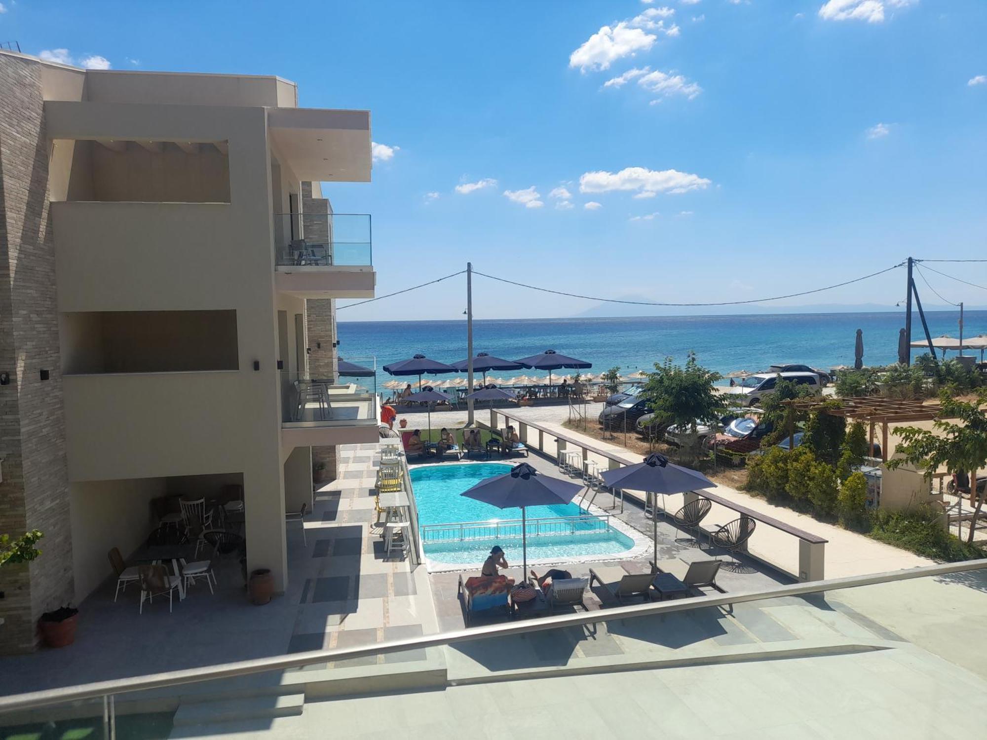 Reverie Aparthotel *
