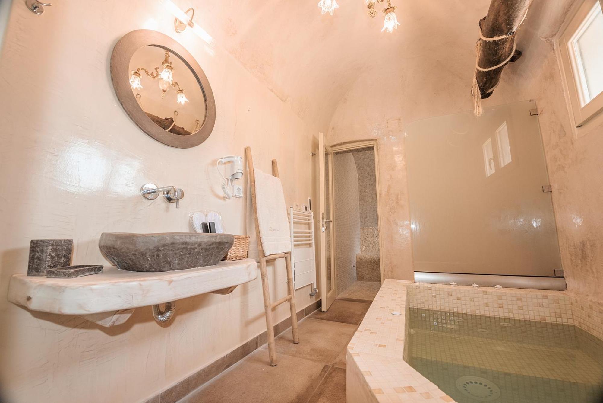 Luxury Hariton Villa *