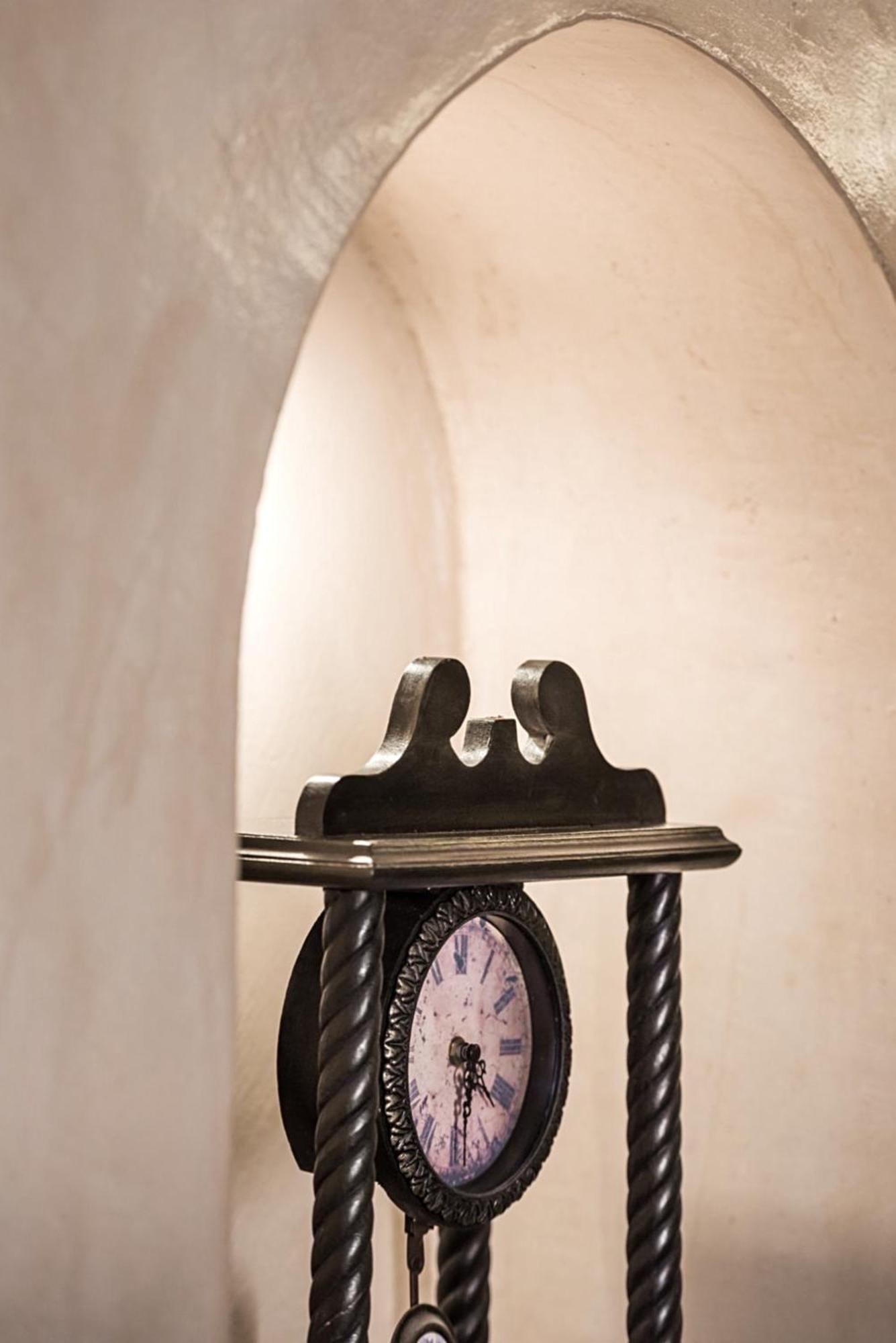Luxury Hariton Villa Emporio (Santorini)