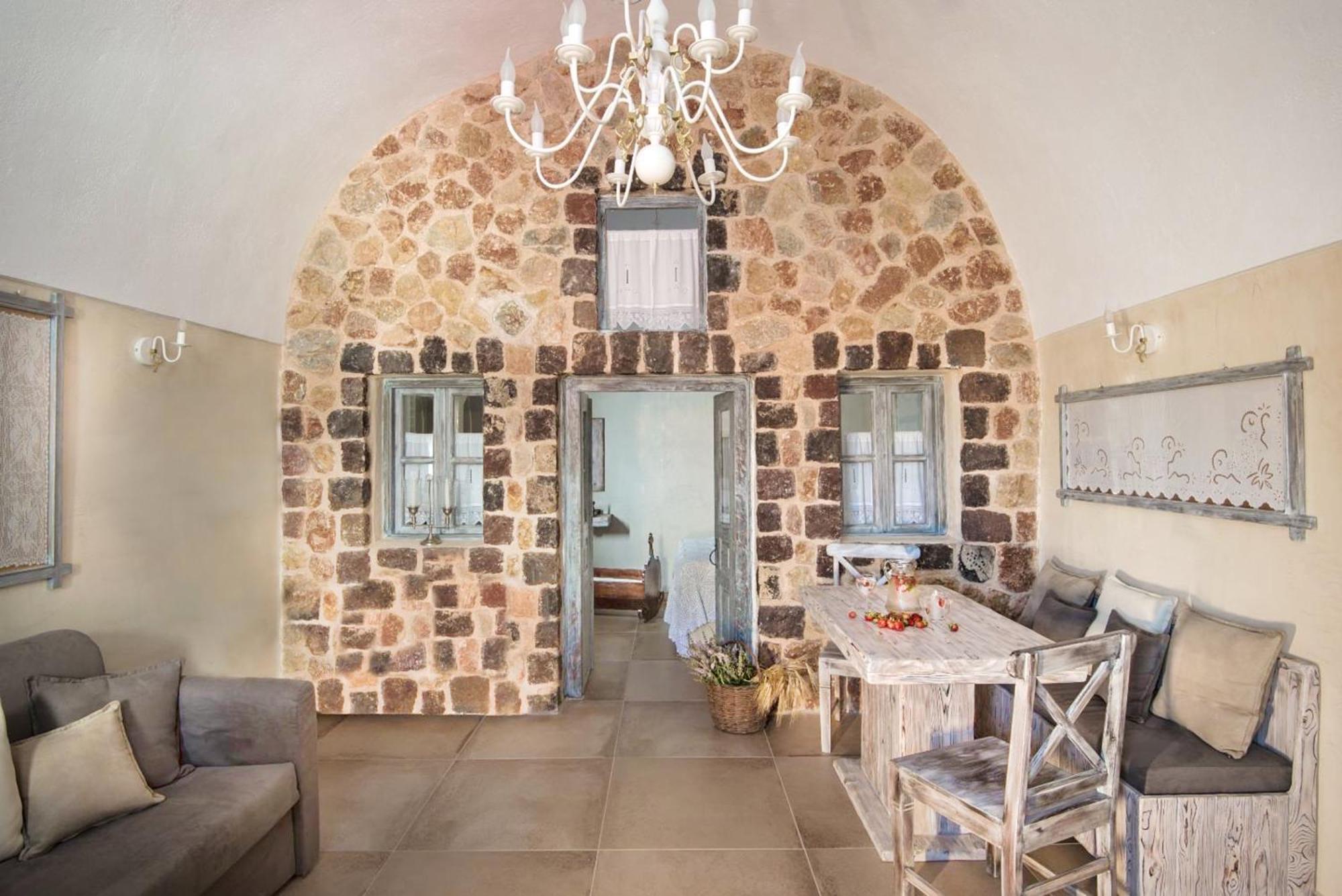 Villa Luxury Hariton Emporio (Santorini)