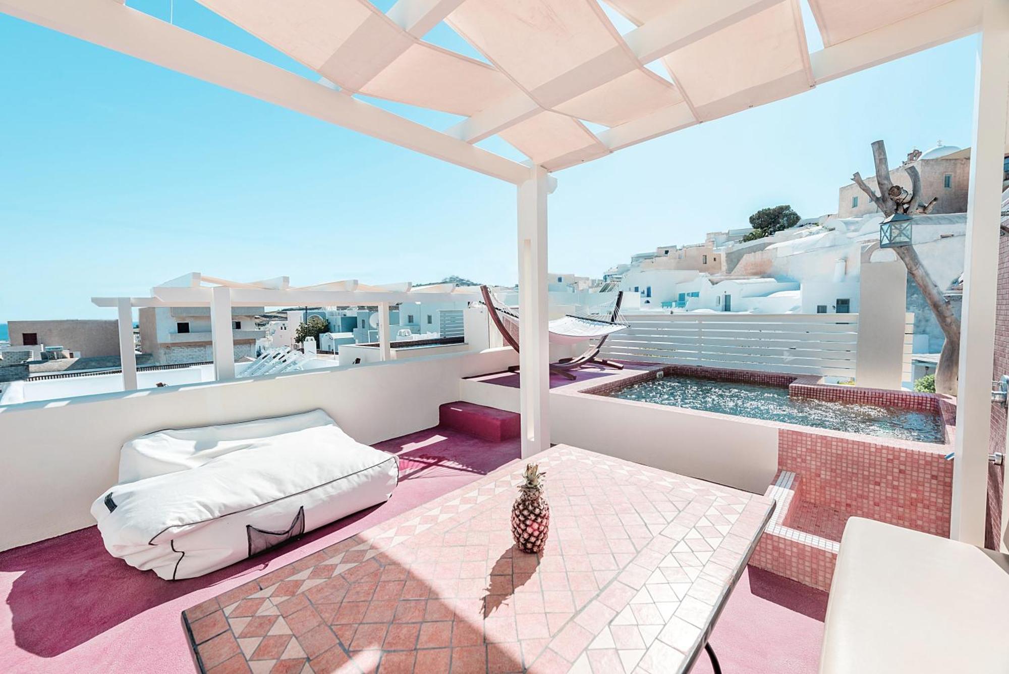 Villa Luxury Hariton Emporio (Santorini)