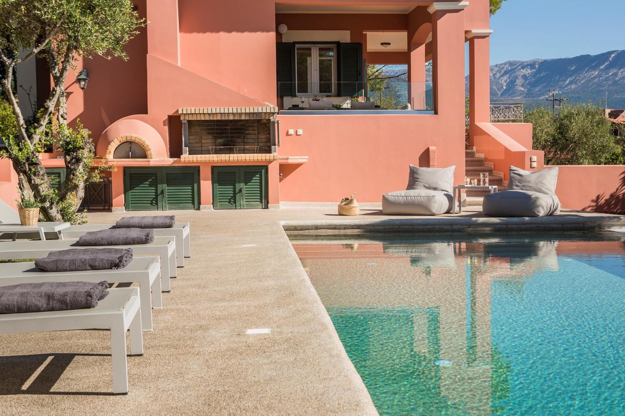 Villa Superb Kefalonia Villa 4 Bedrooms Villa Froso Stunning Sea Views Sunny Roof Terrace Lakithras *