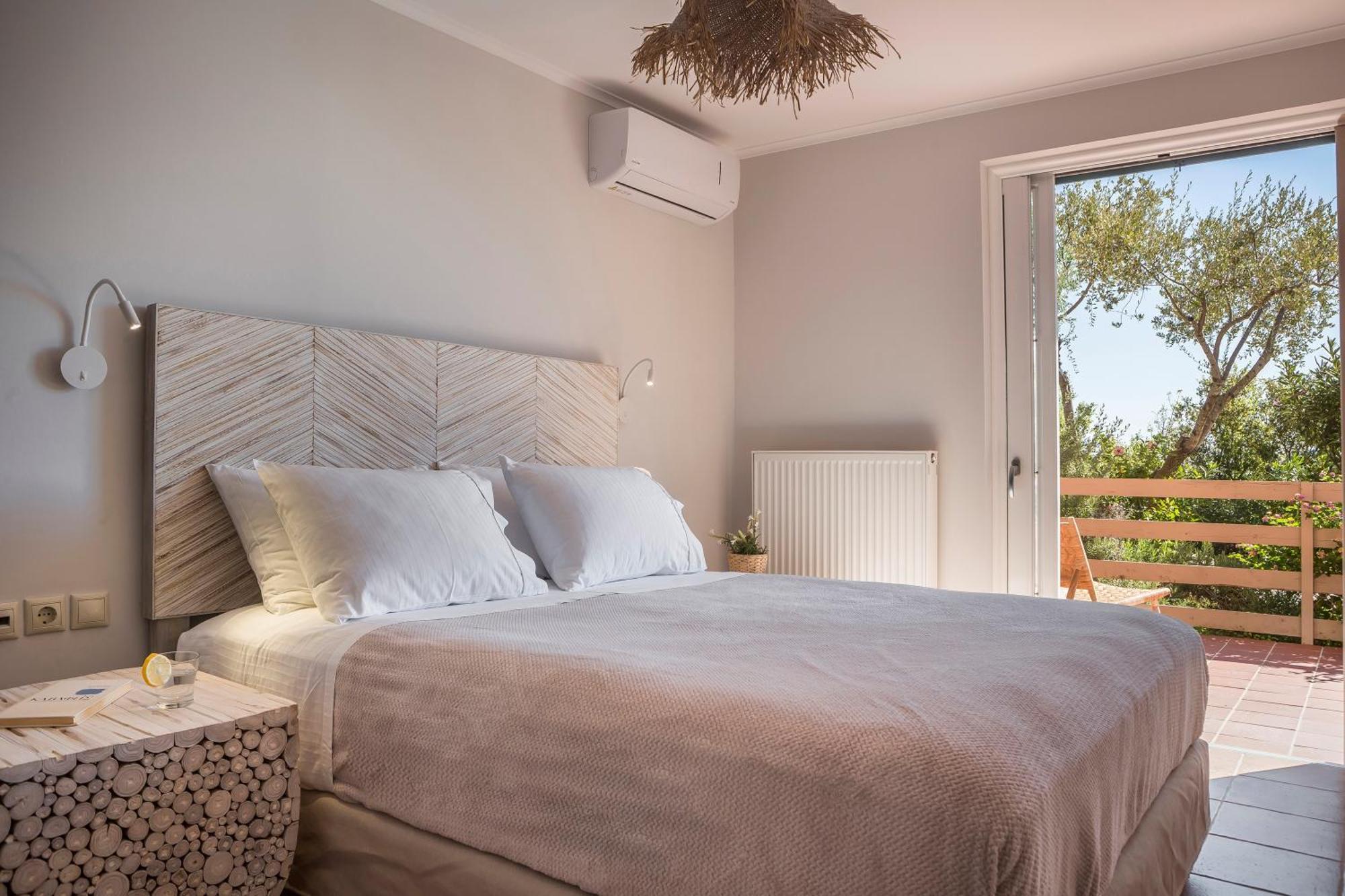 Superb Kefalonia Villa 4 Bedrooms Villa Froso Stunning Sea Views Sunny Roof Terrace Lakithras