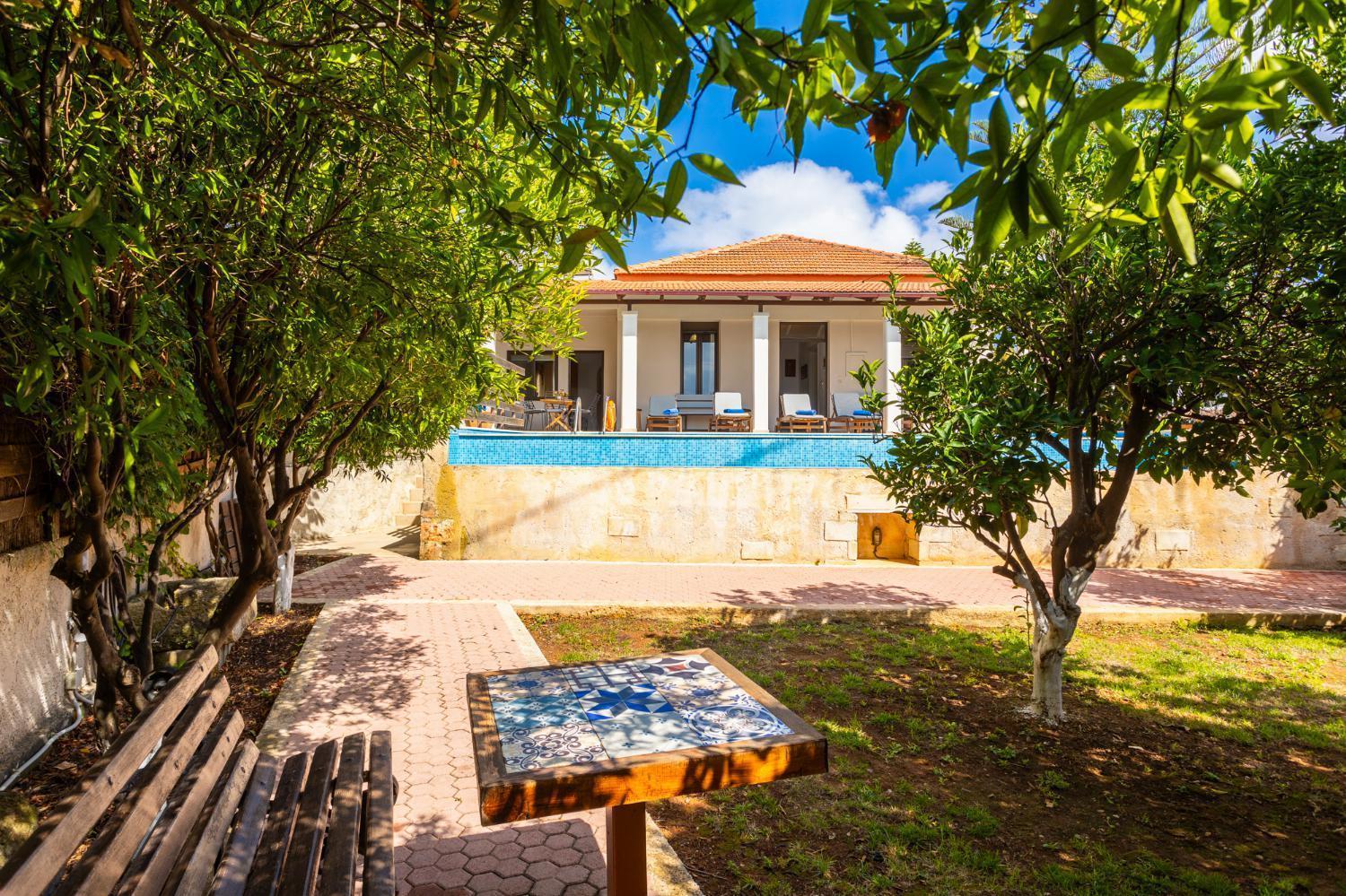 Maro Large Private Pool Ac Wifi * Kefalas