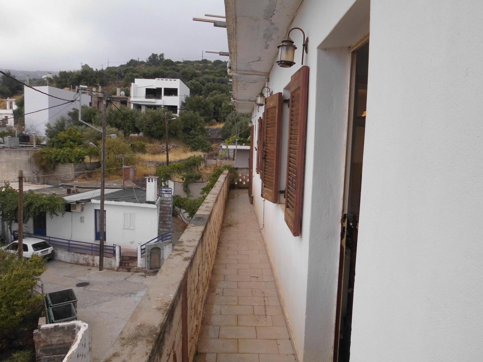 δυάρι με μπαλκόνι στην Kritsa