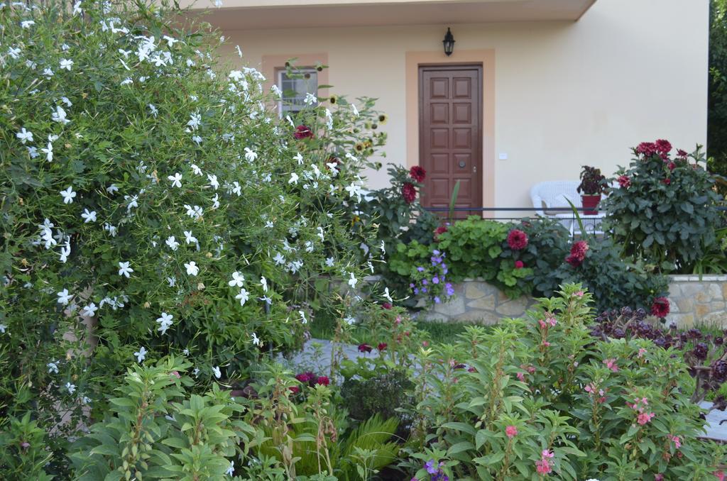 Lefki Apartment