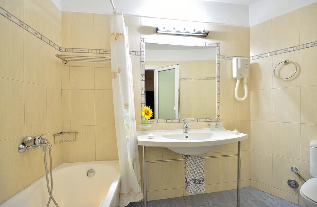 Hotel Nazos 1 2*
