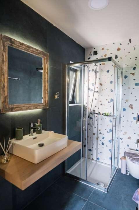 The Five Keys Guest house Monodendri