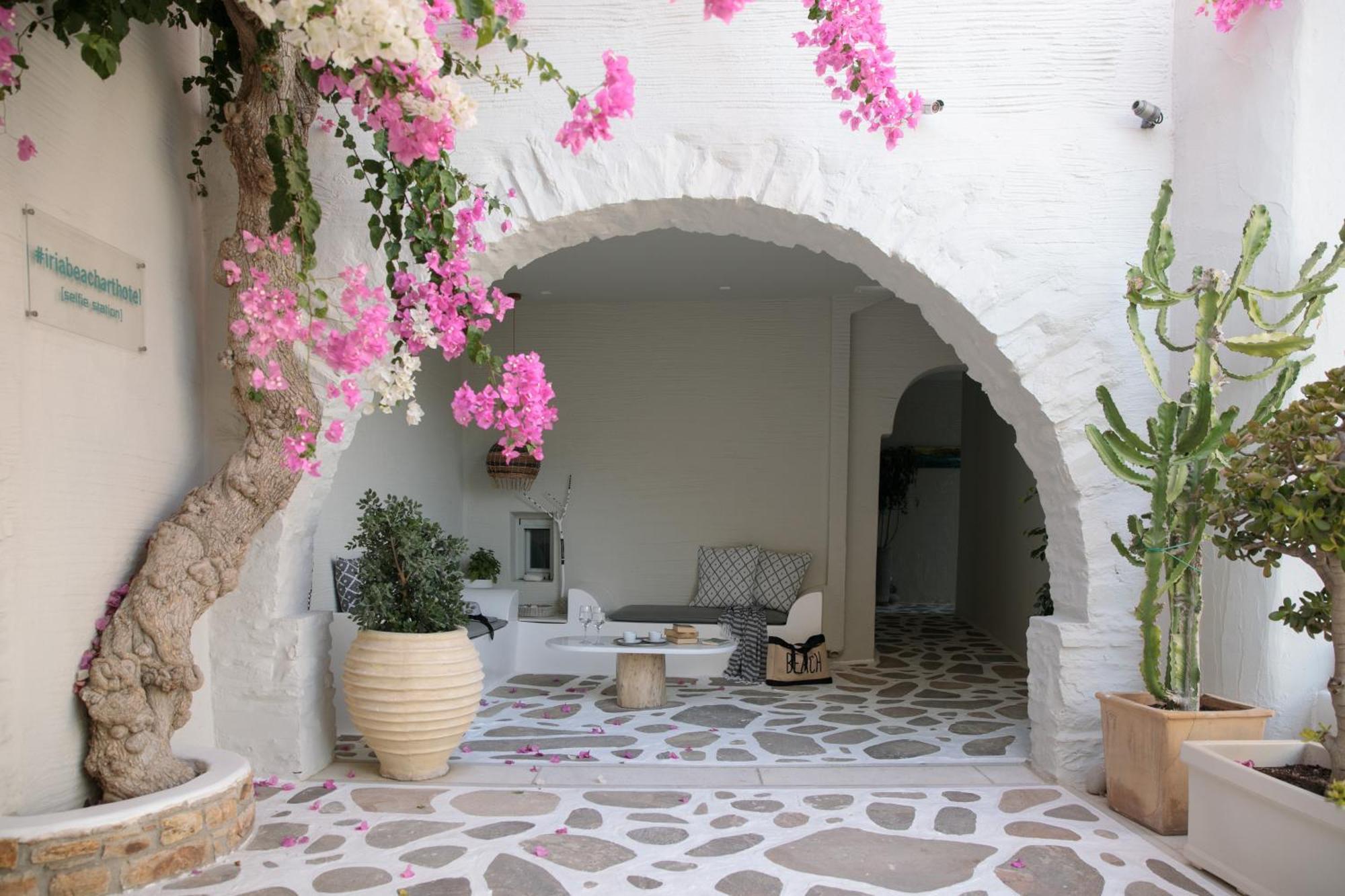 Iria Art Hotel