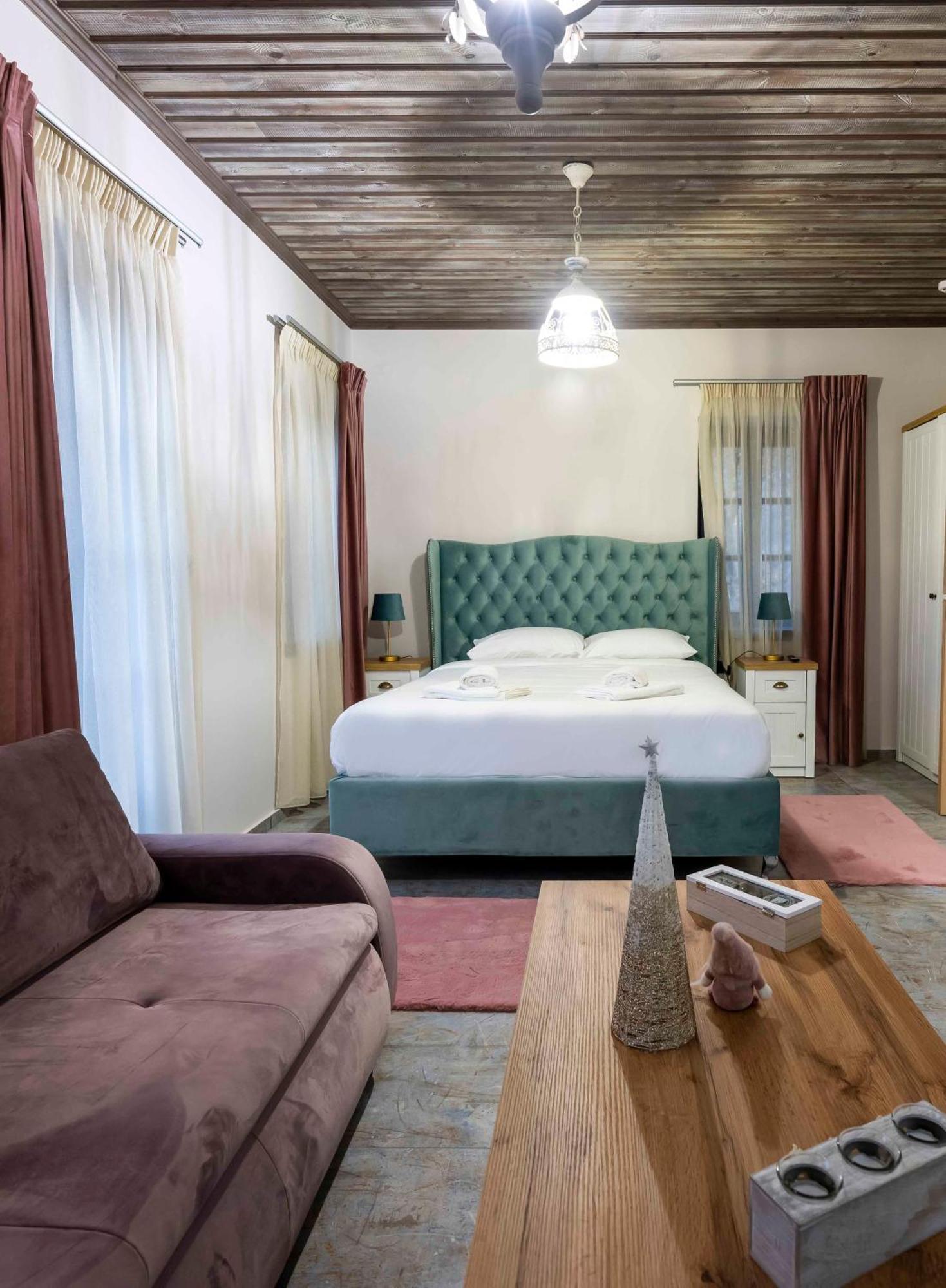 Guest house The Five Keys