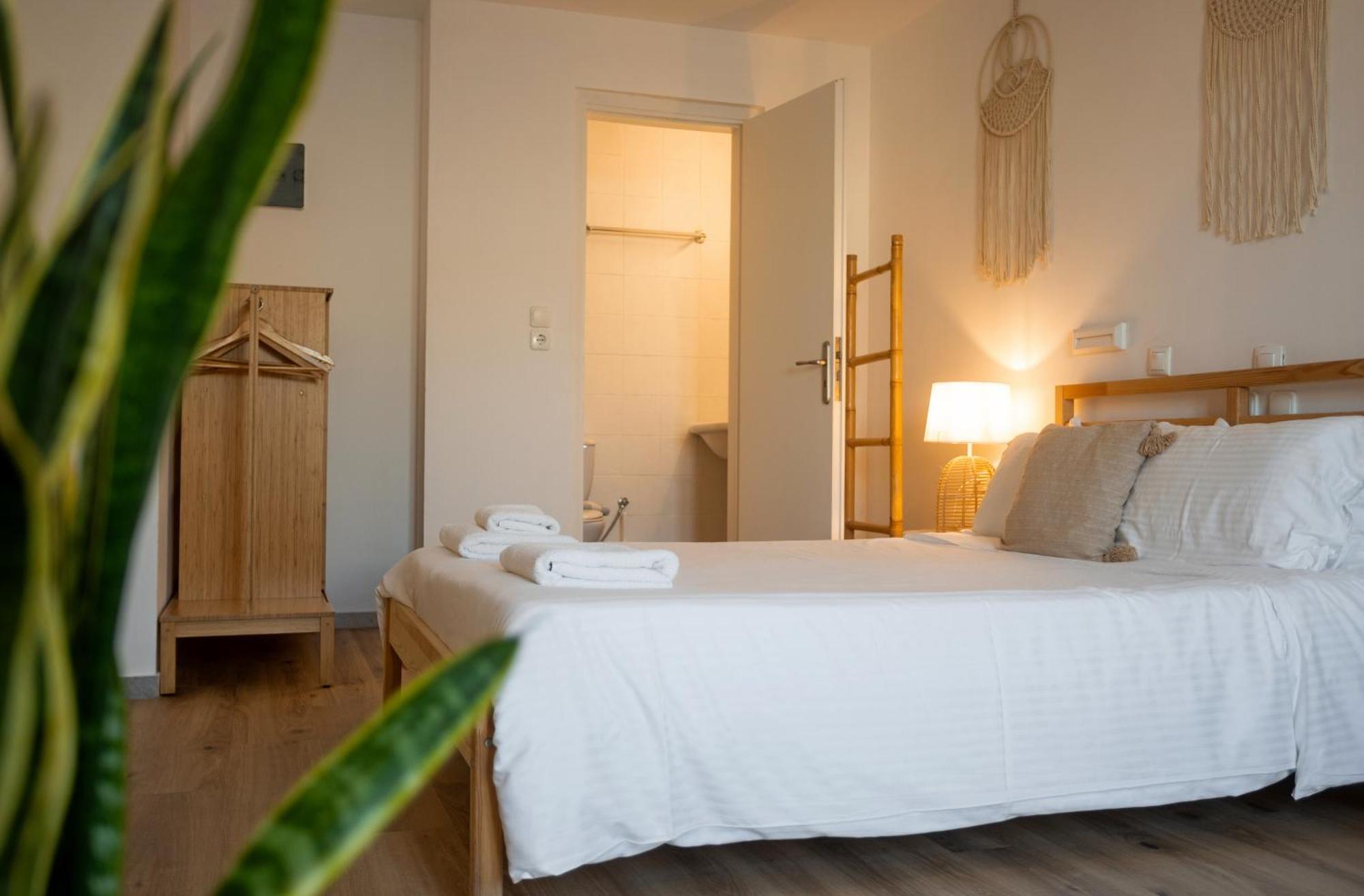 Hotel Adonis & Naousa (Paros)