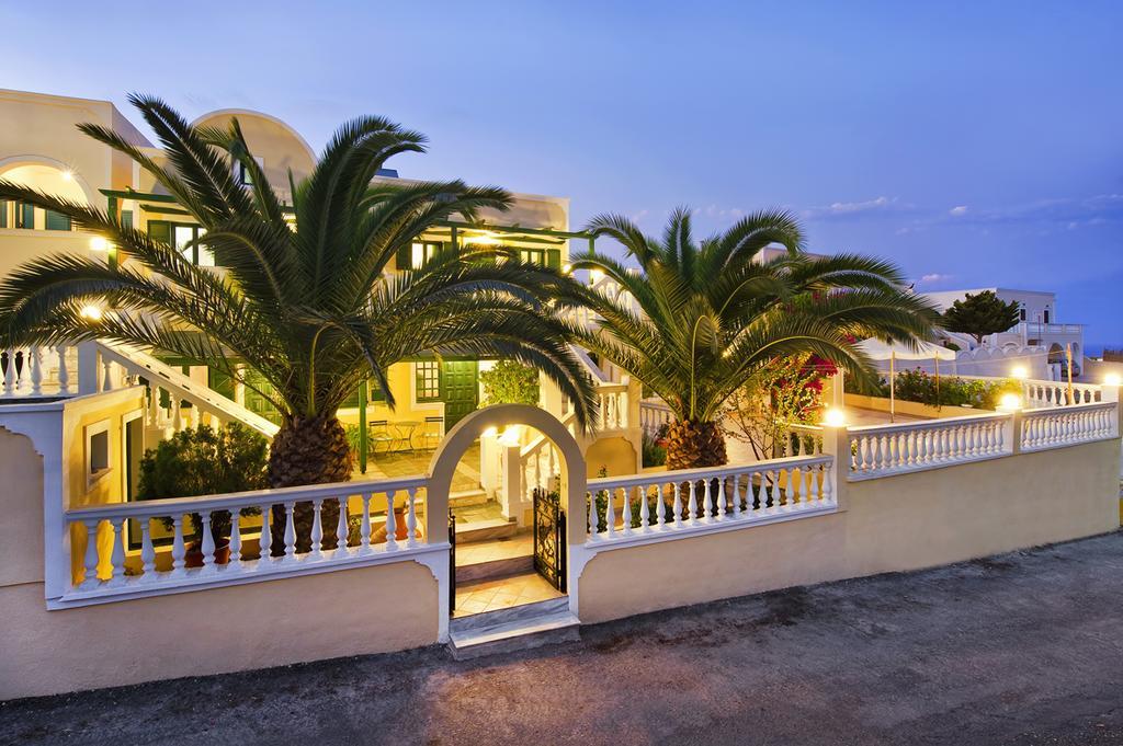 Phoenix * Fira (Santorini)