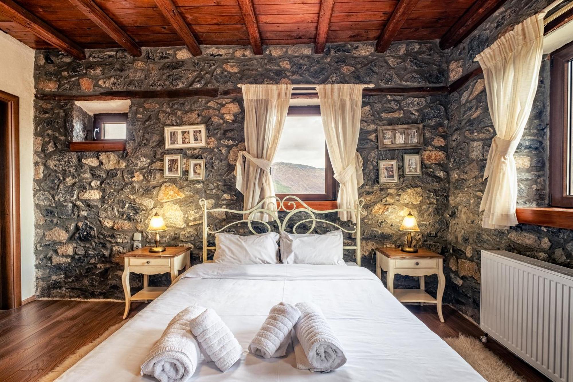 φωταξία Guest house *