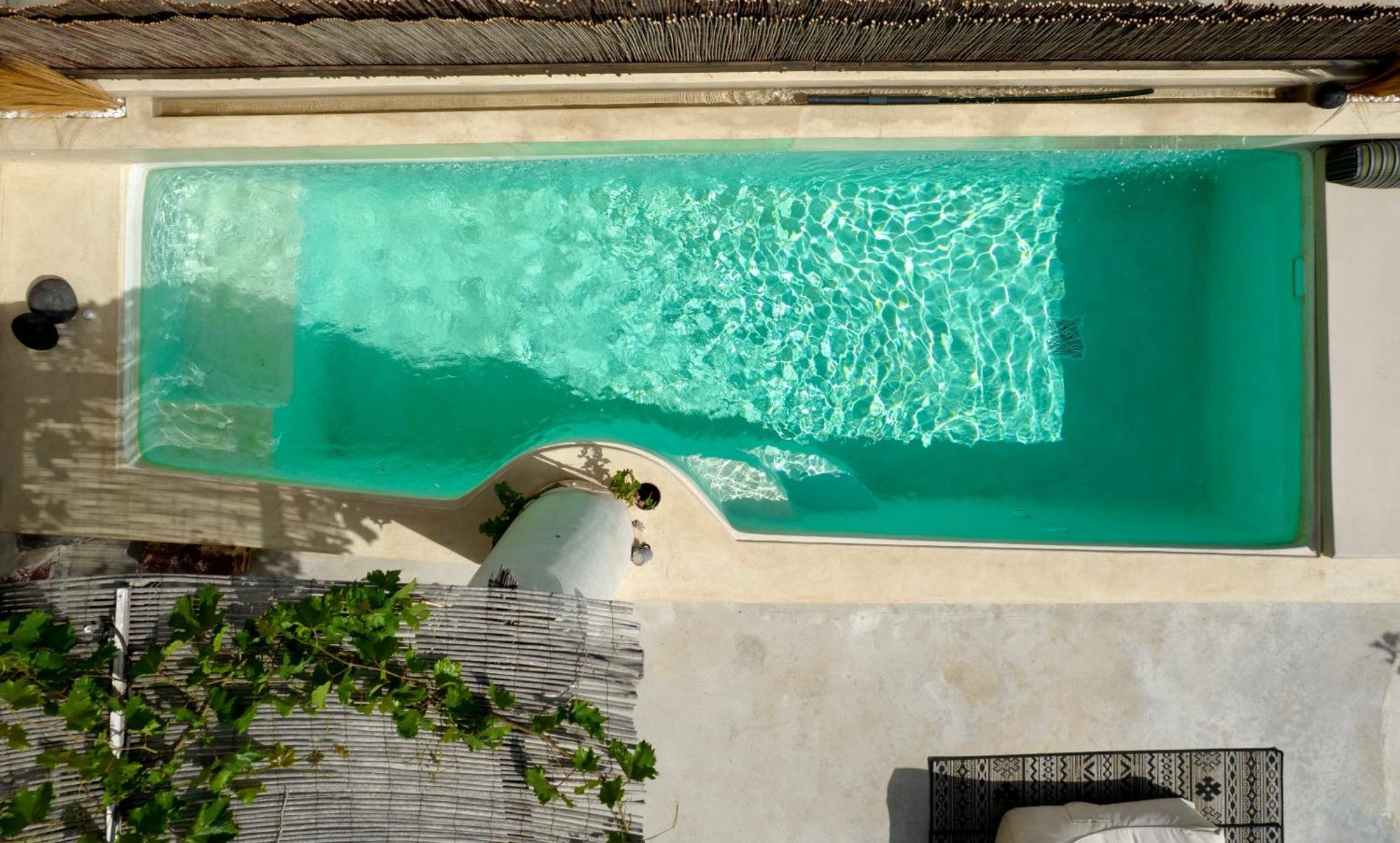 Canava In Santorini Emporio (Santorini)
