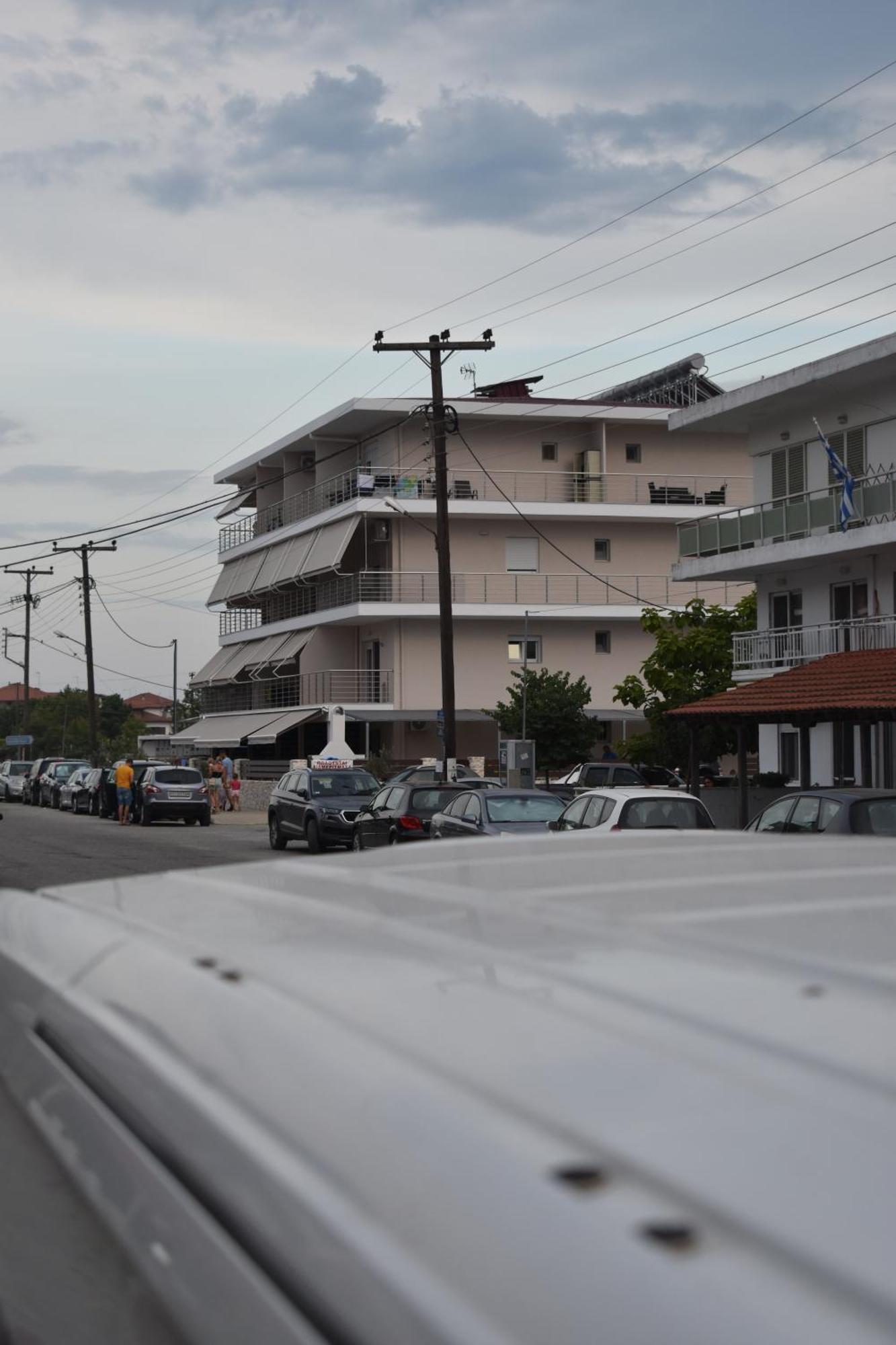 Zeusplace G7 Apartment Neoi Poroi
