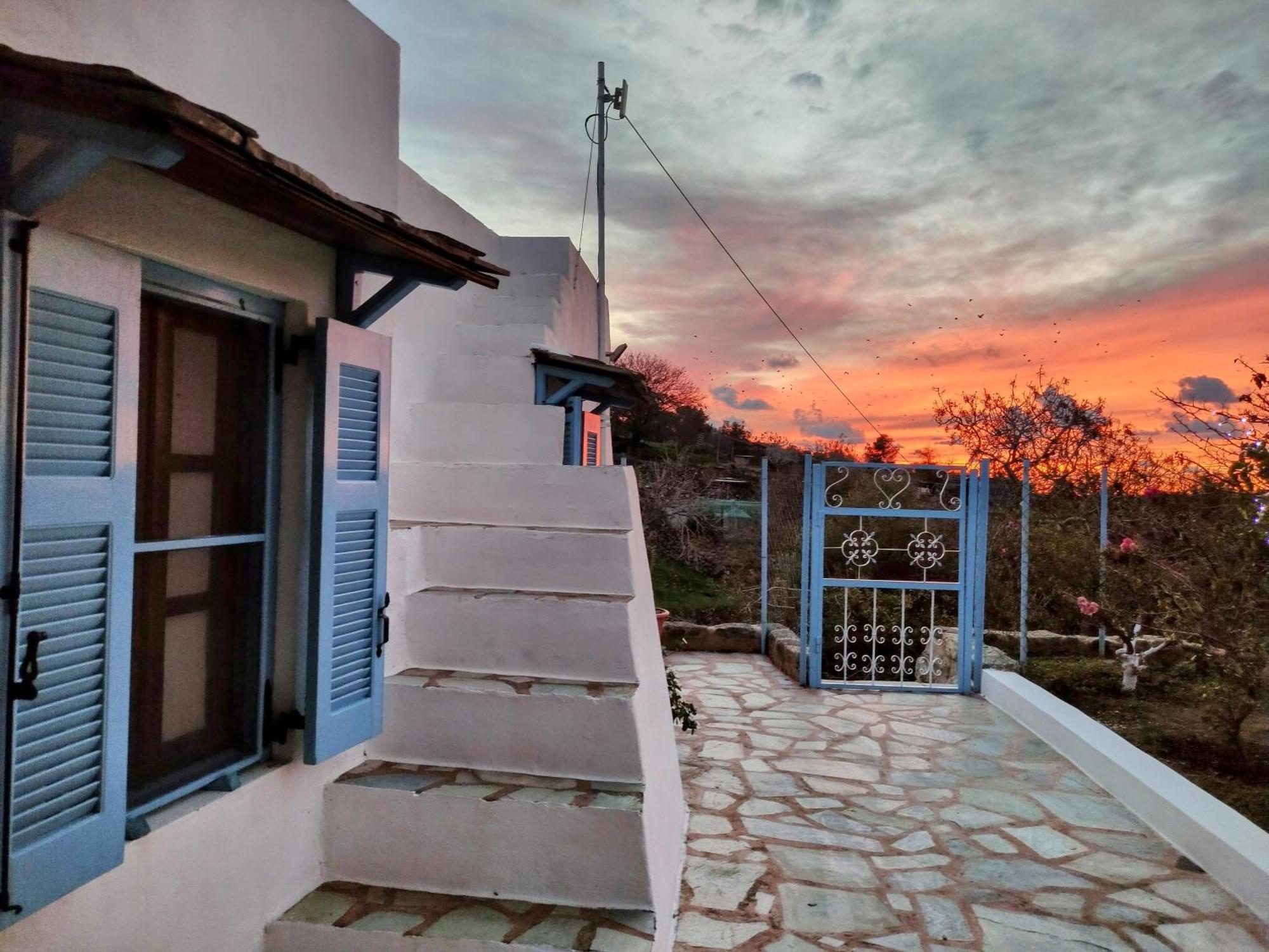 «astrofeggia» A Private Stone House Nature-seaview Holiday home Mandraki (Nisyros)