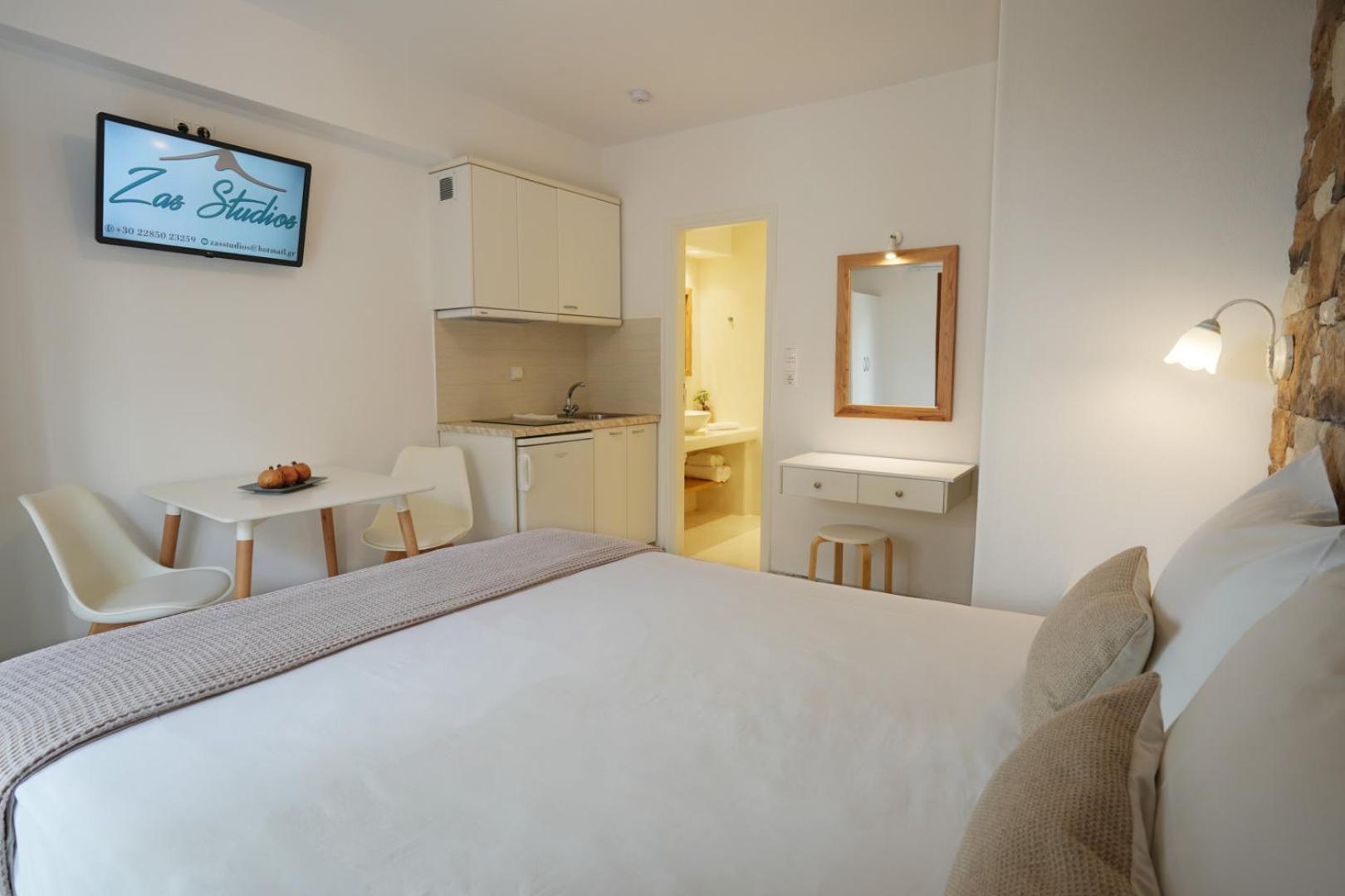 Zas Studios * Naxos City