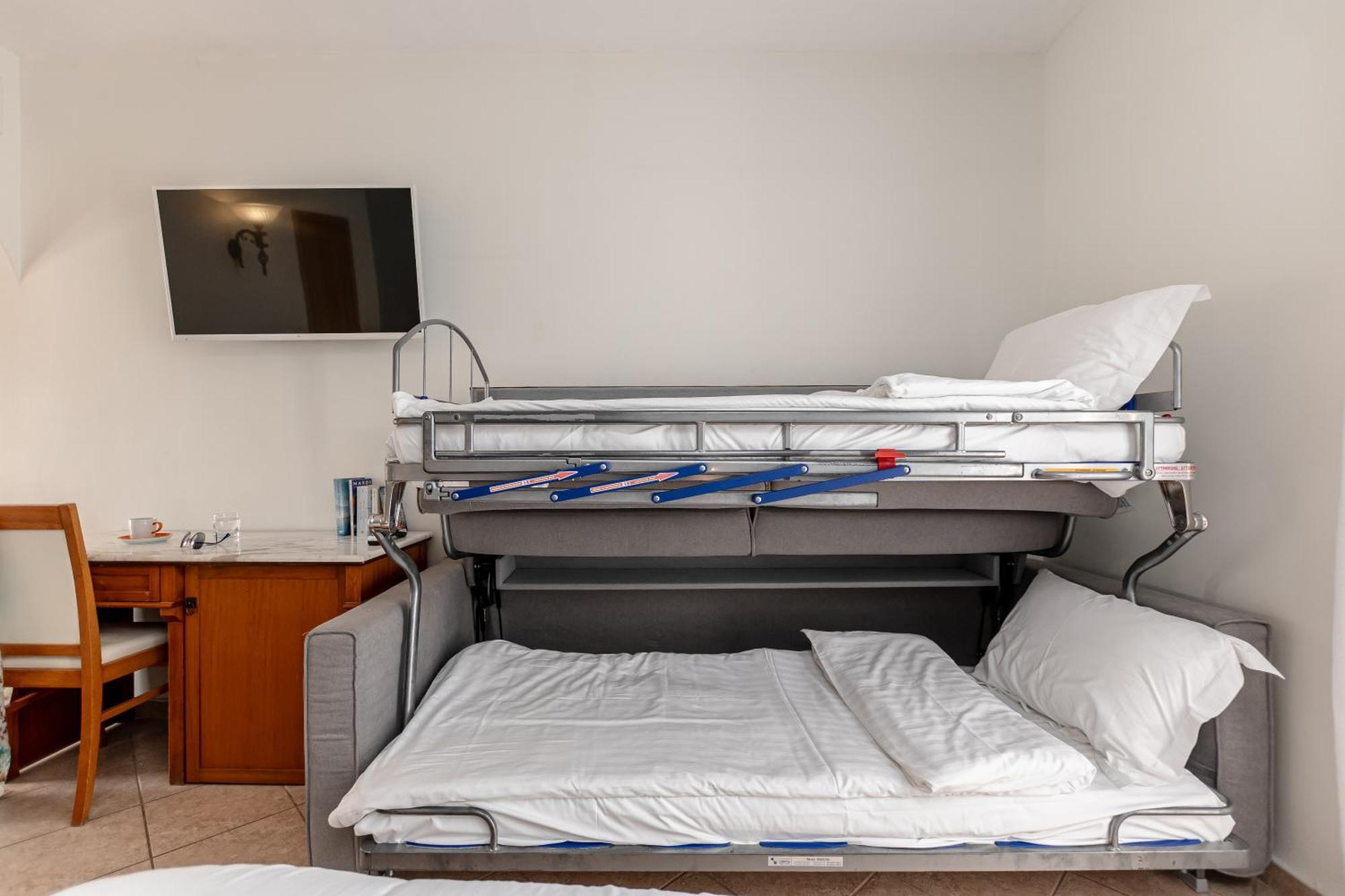 Naxos Hotel