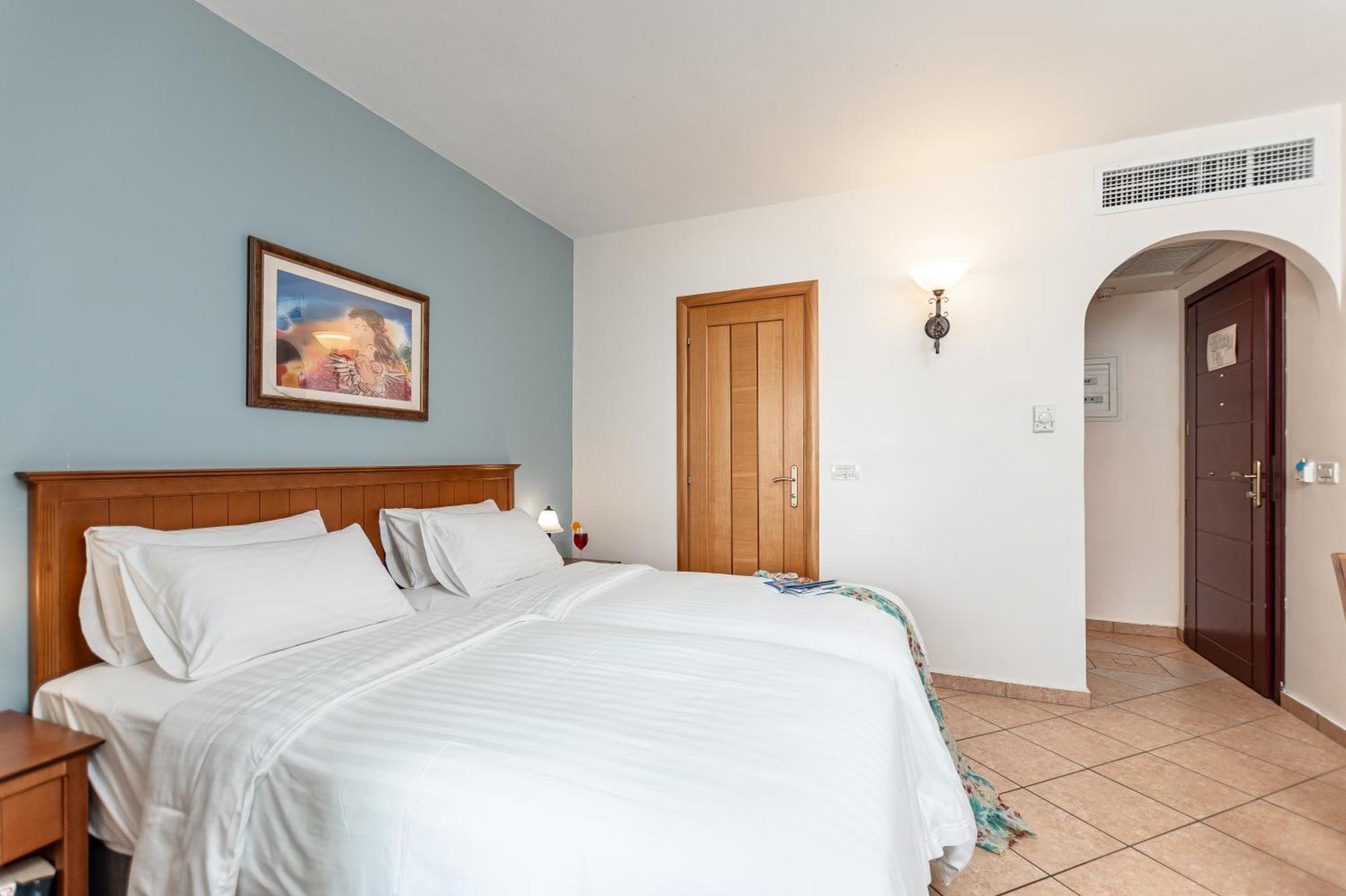 Hotel Naxos 3*