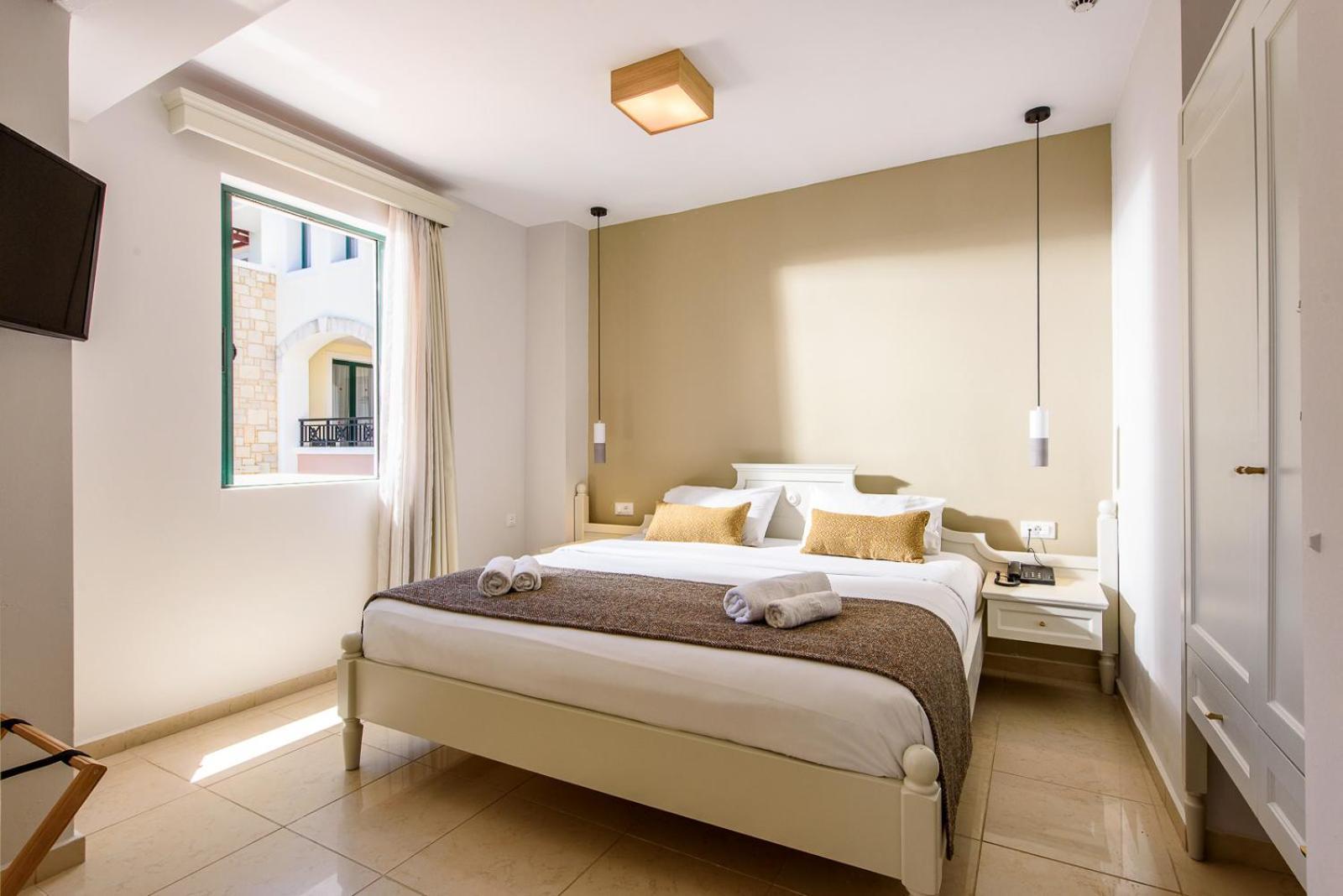 Caldera Village 4*
