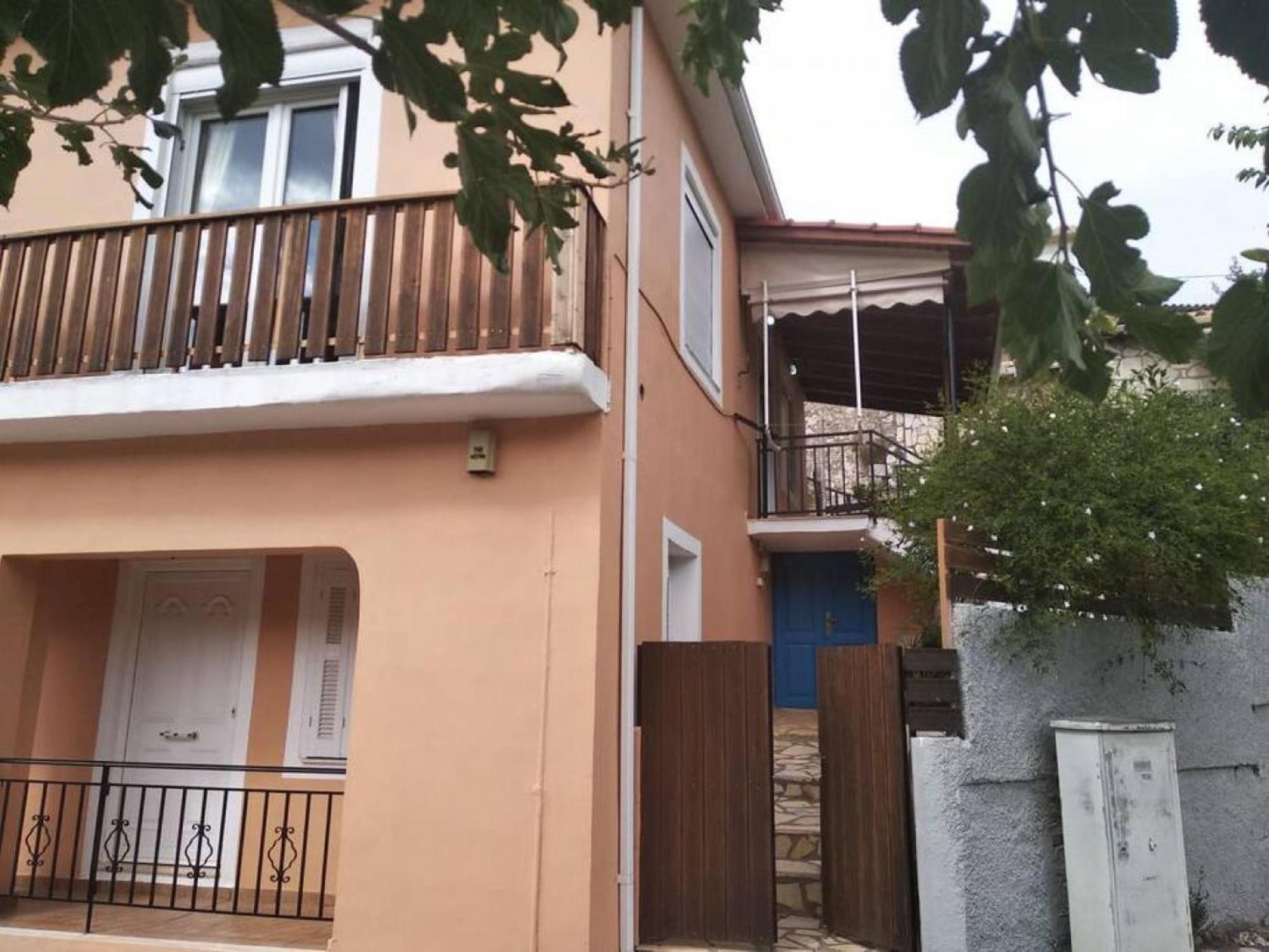Aggelos House In Holiday home