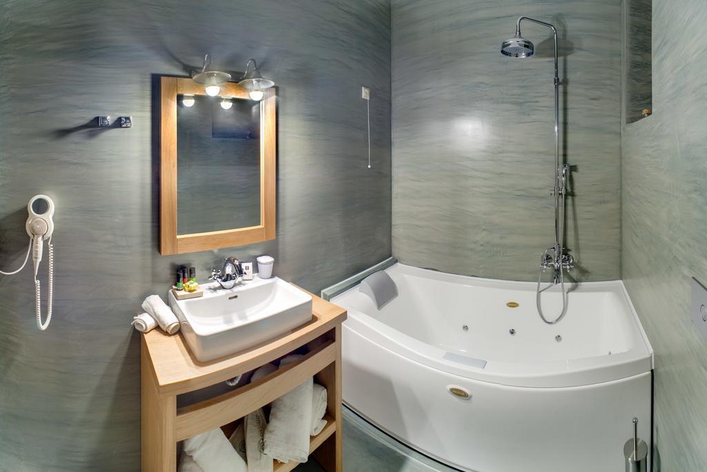 Haones Aparthotel 3*