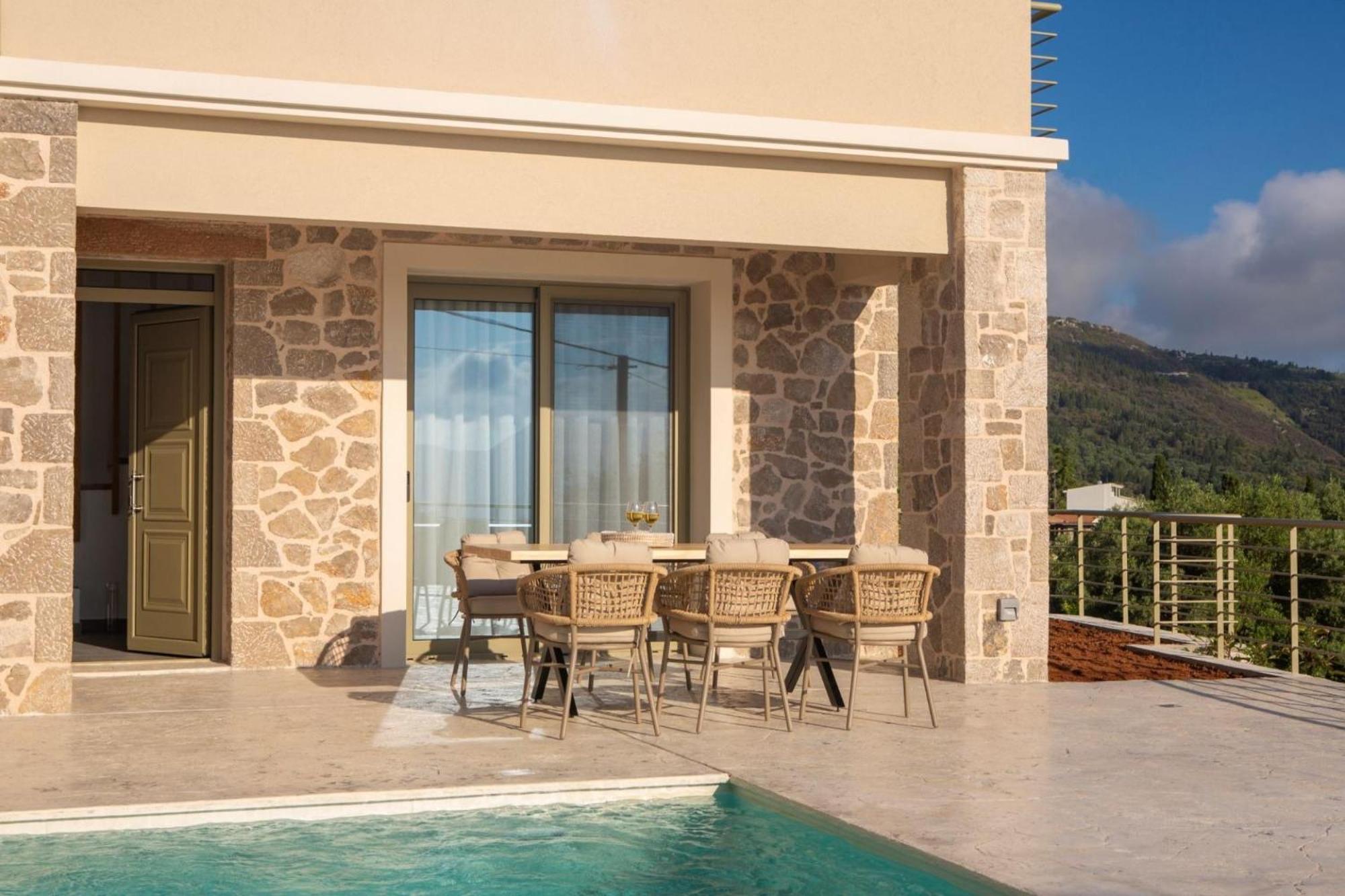 Veramente With Sea View *