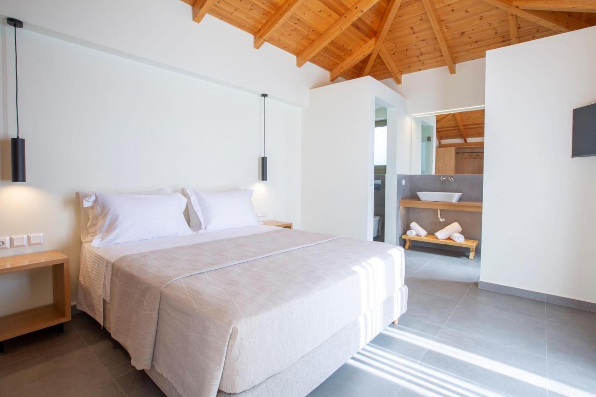 Veramente With Sea View Villa