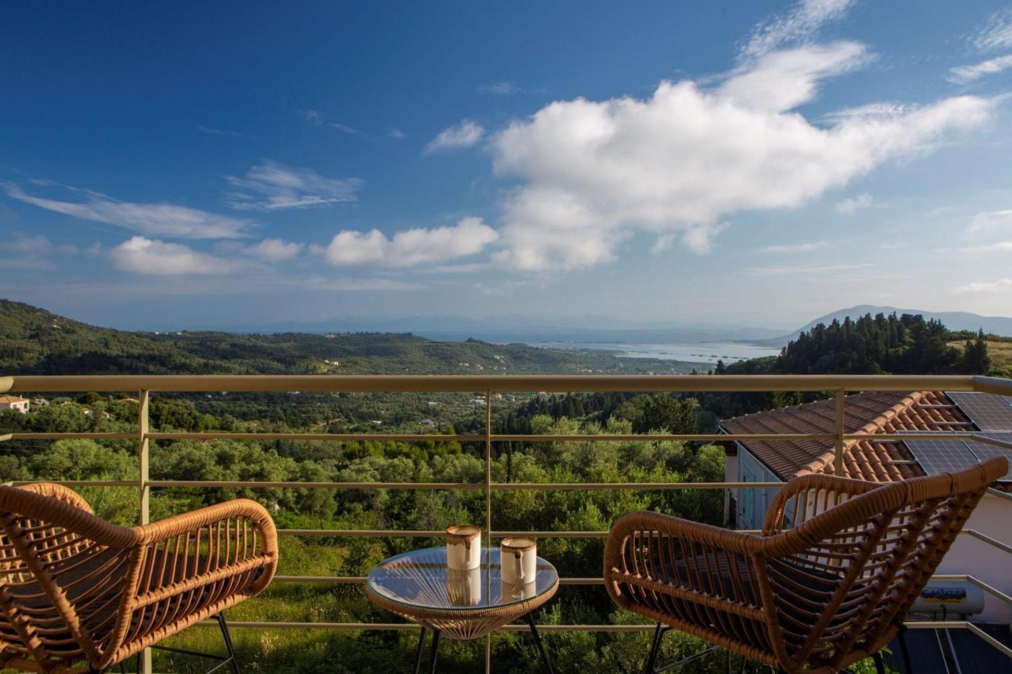 Veramente With Sea View *