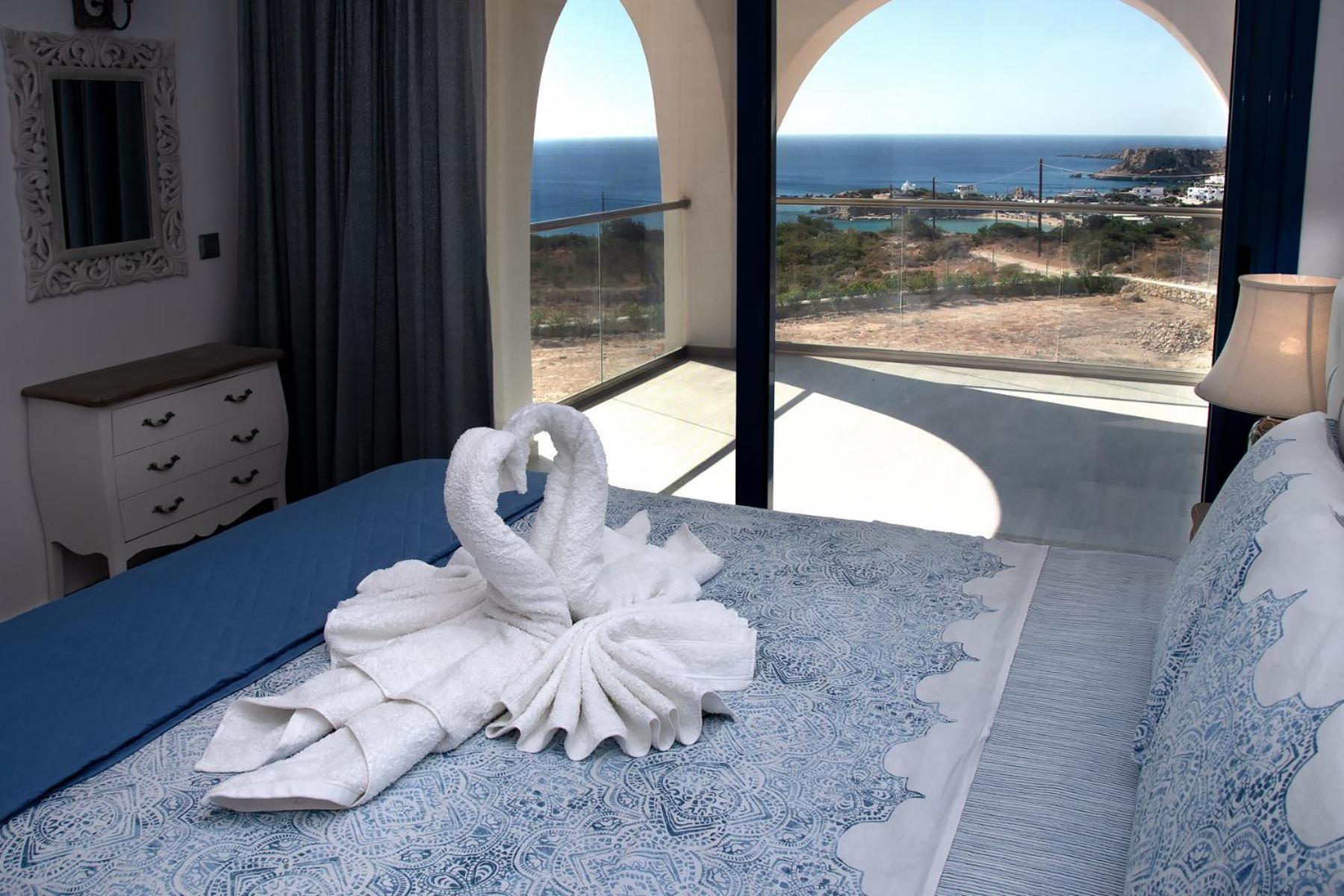 Aelia Luxury Amoopi
