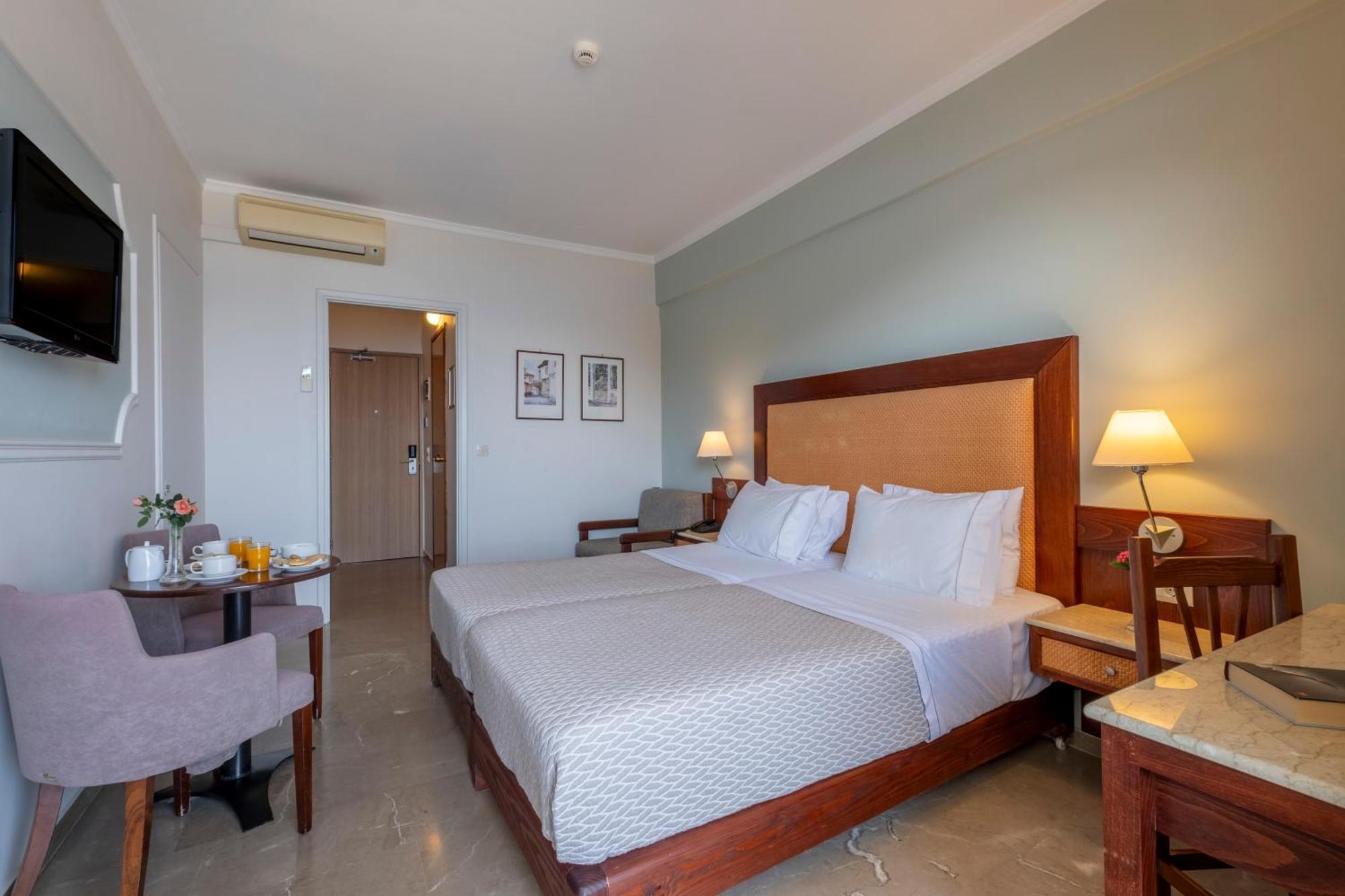 Hotel John & George
