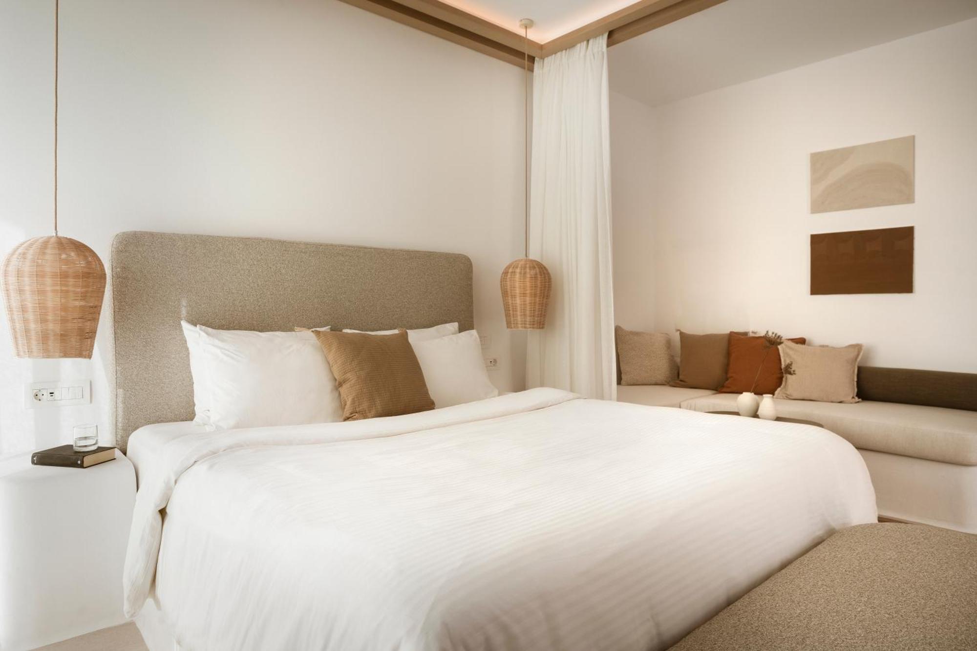 Mykonos Flow - 5* Super Paradise Beach (Mykonos)
