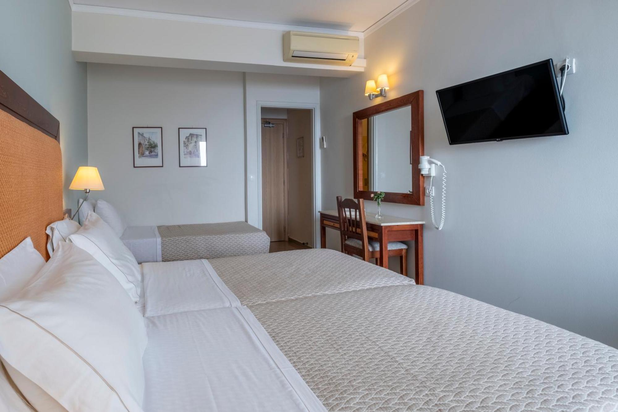 John & George Hotel 4*