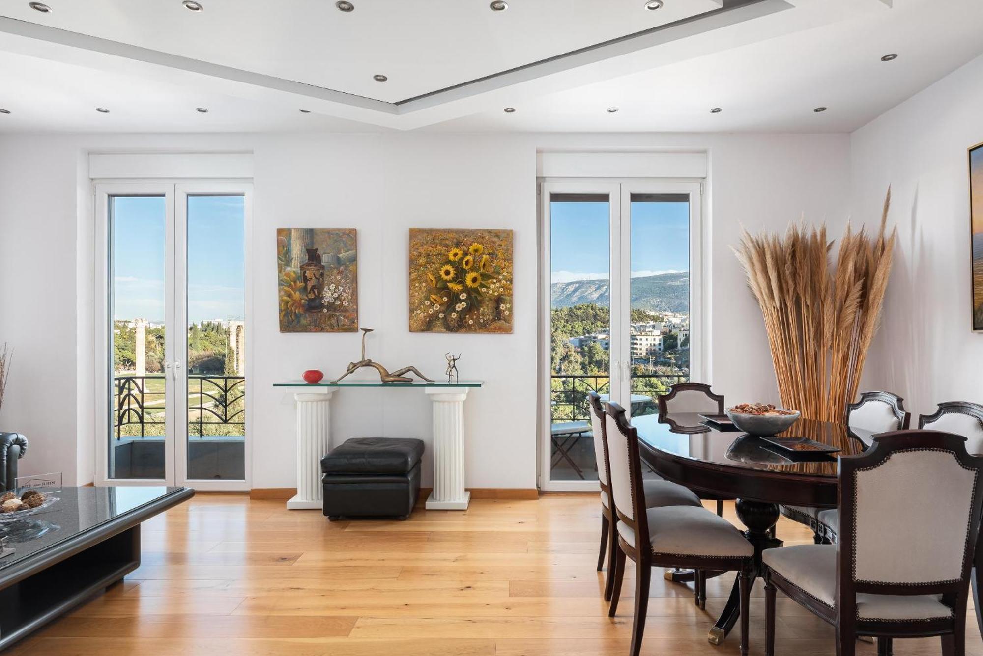 Acropolis Elegant Penthouse Apartment *
