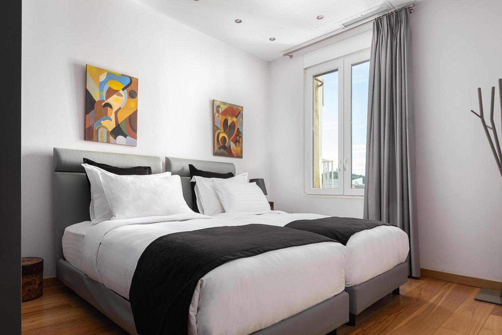 Acropolis Elegant Penthouse Apartment *