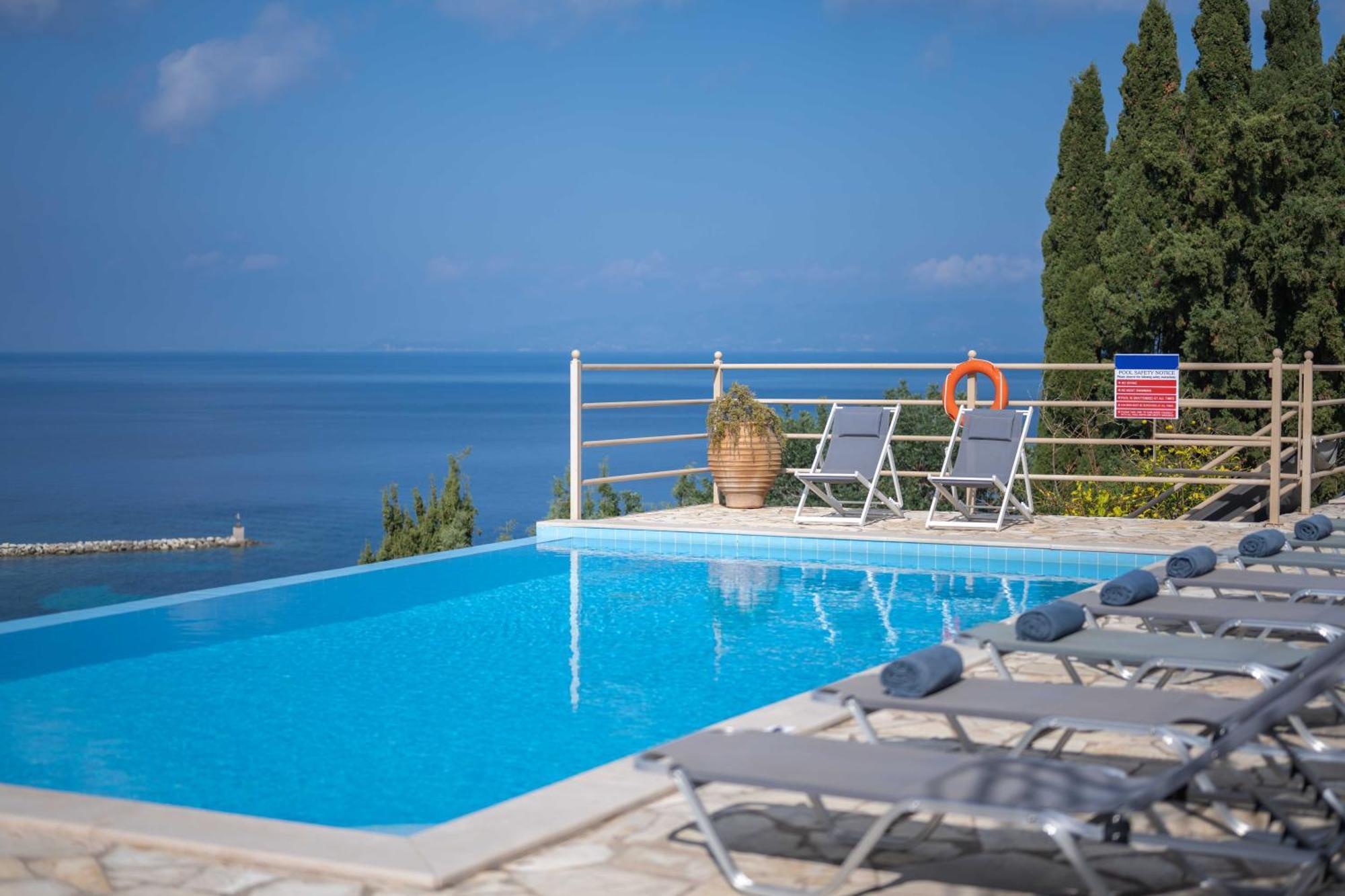 Pangolas Paxos
