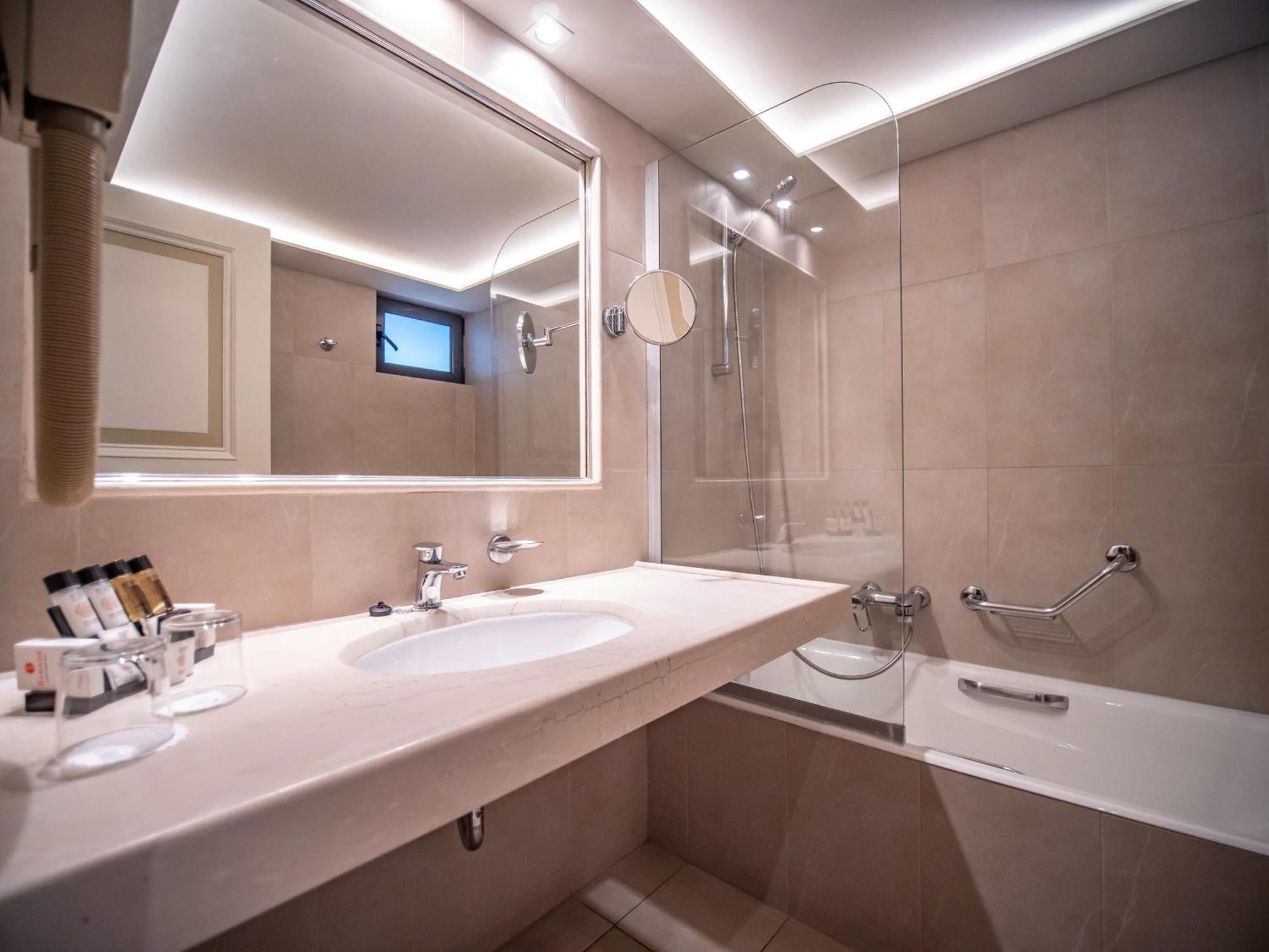 Ramada Poseidon Hotel Loutraki (Corinthia)