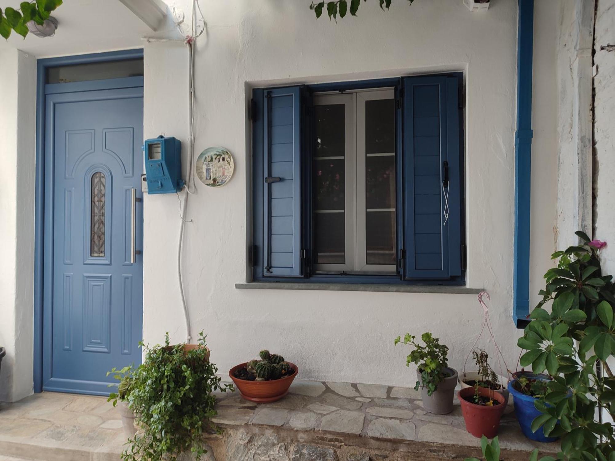 Kastro House