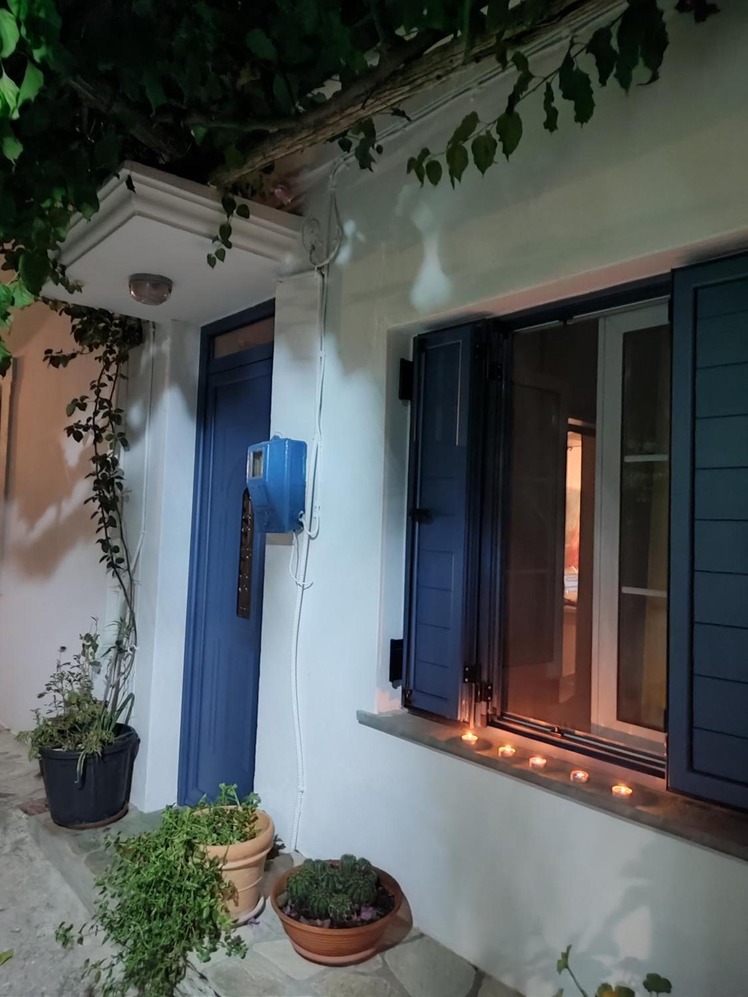 Kastro House Holiday home *