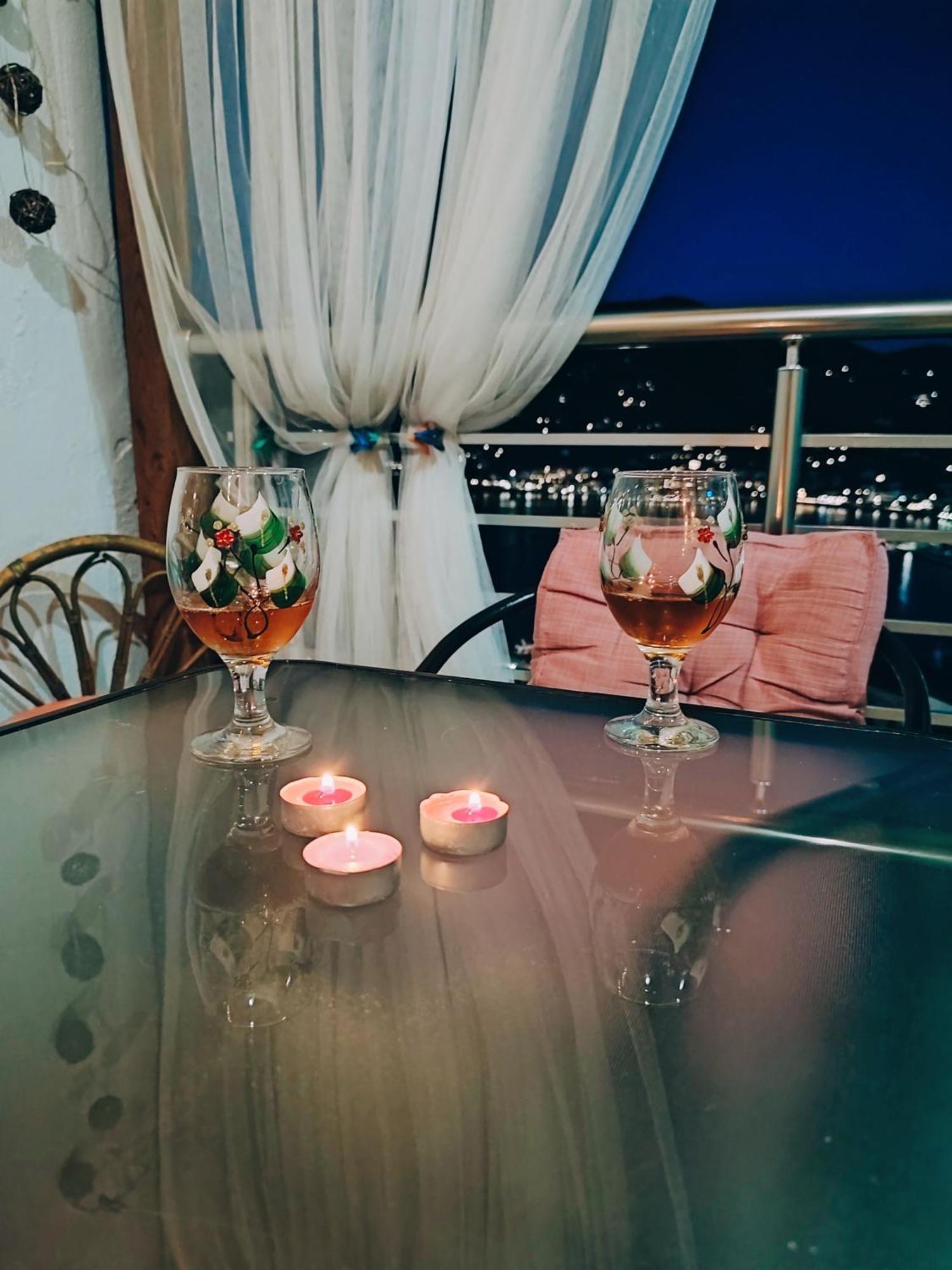 Kastro House *