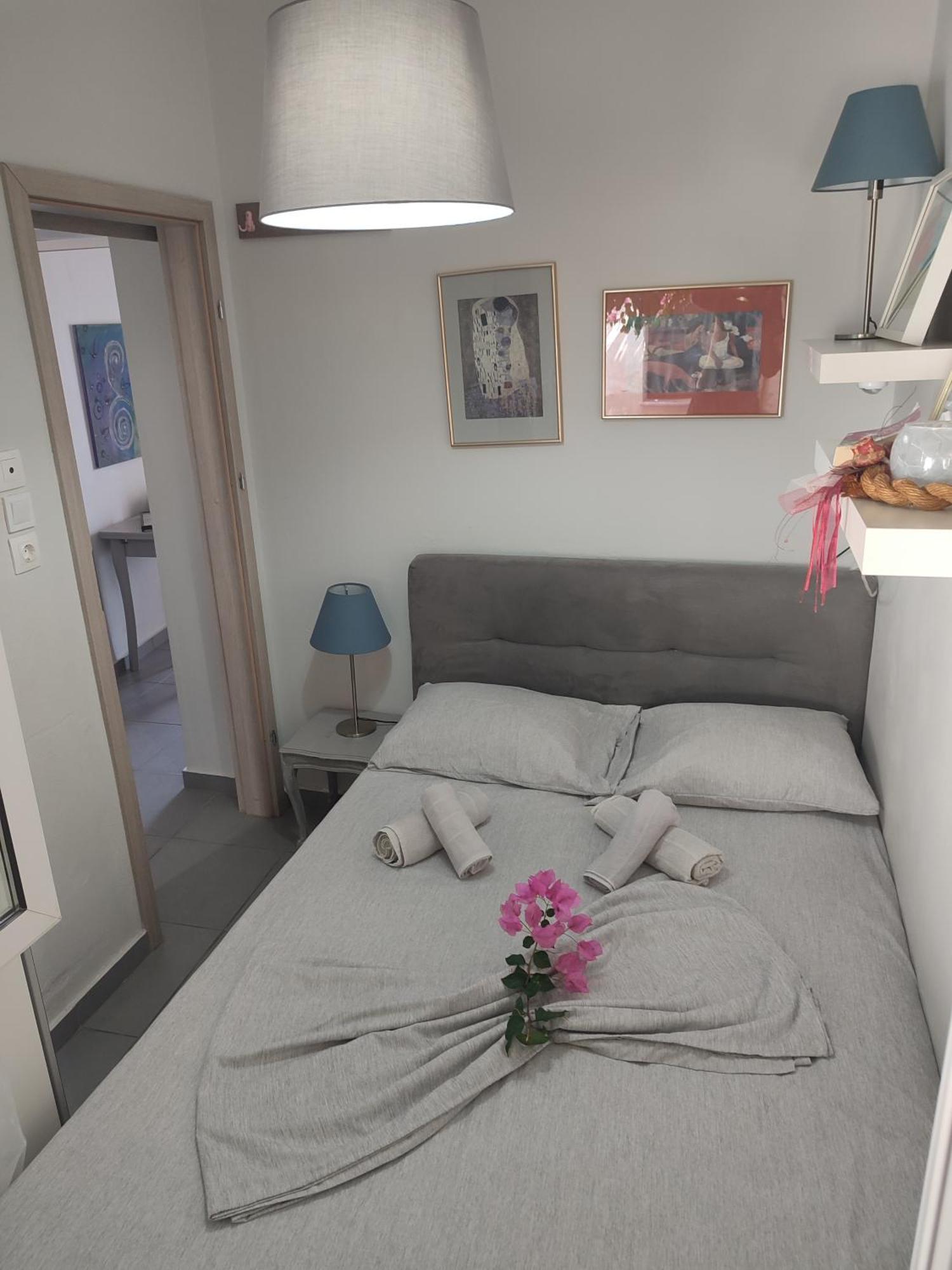 Kastro House