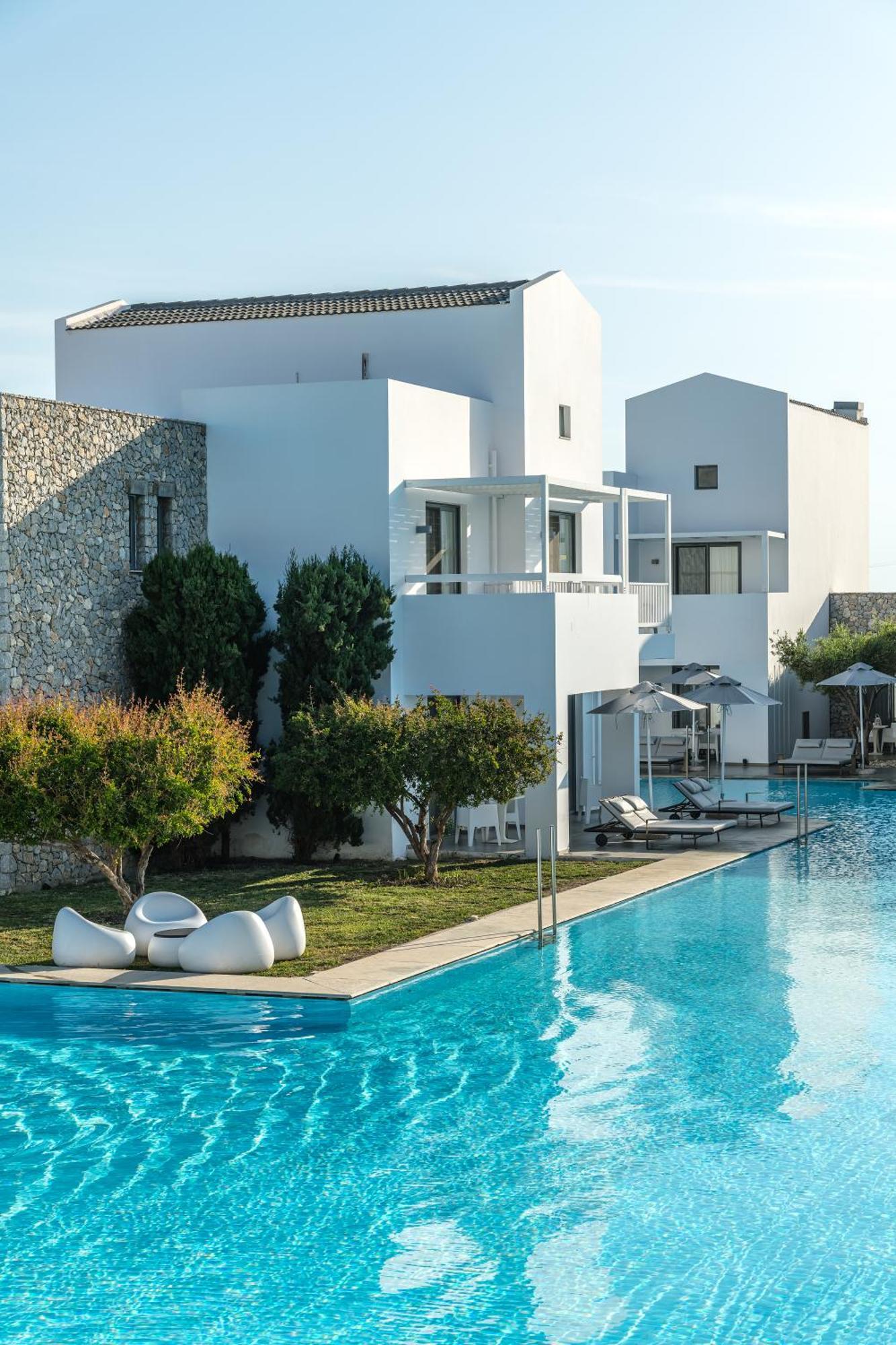 Diamond Deluxe - Adults Only 5*