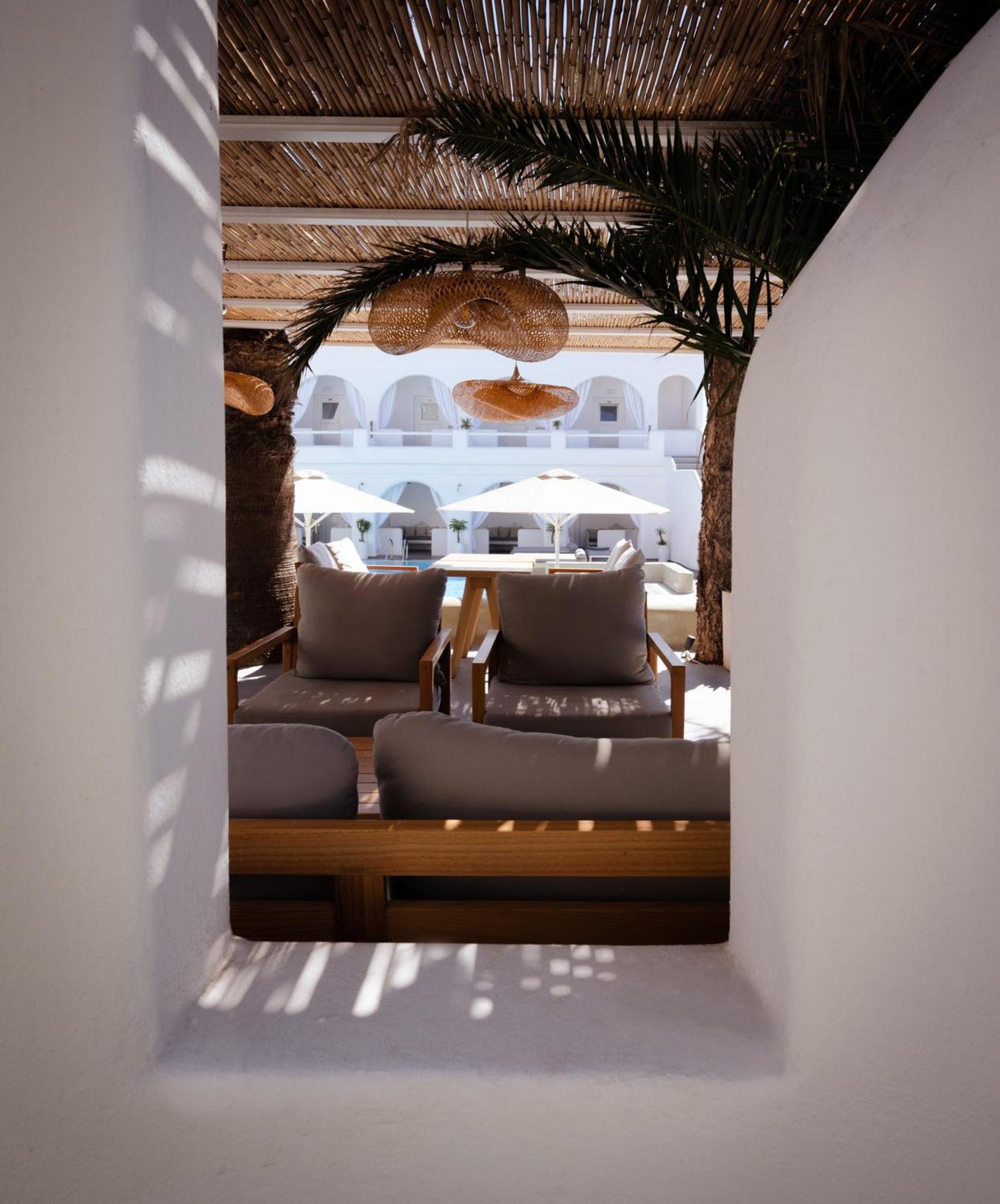 Daedalus Hotel