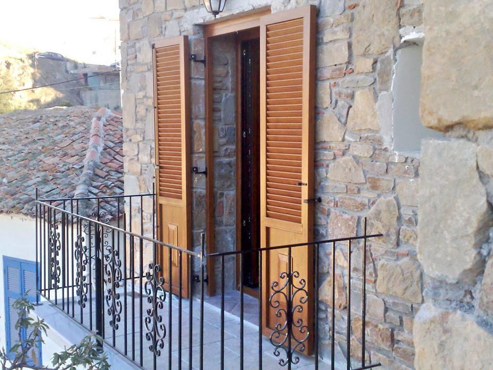 Ypsipyli Stone Apartment *