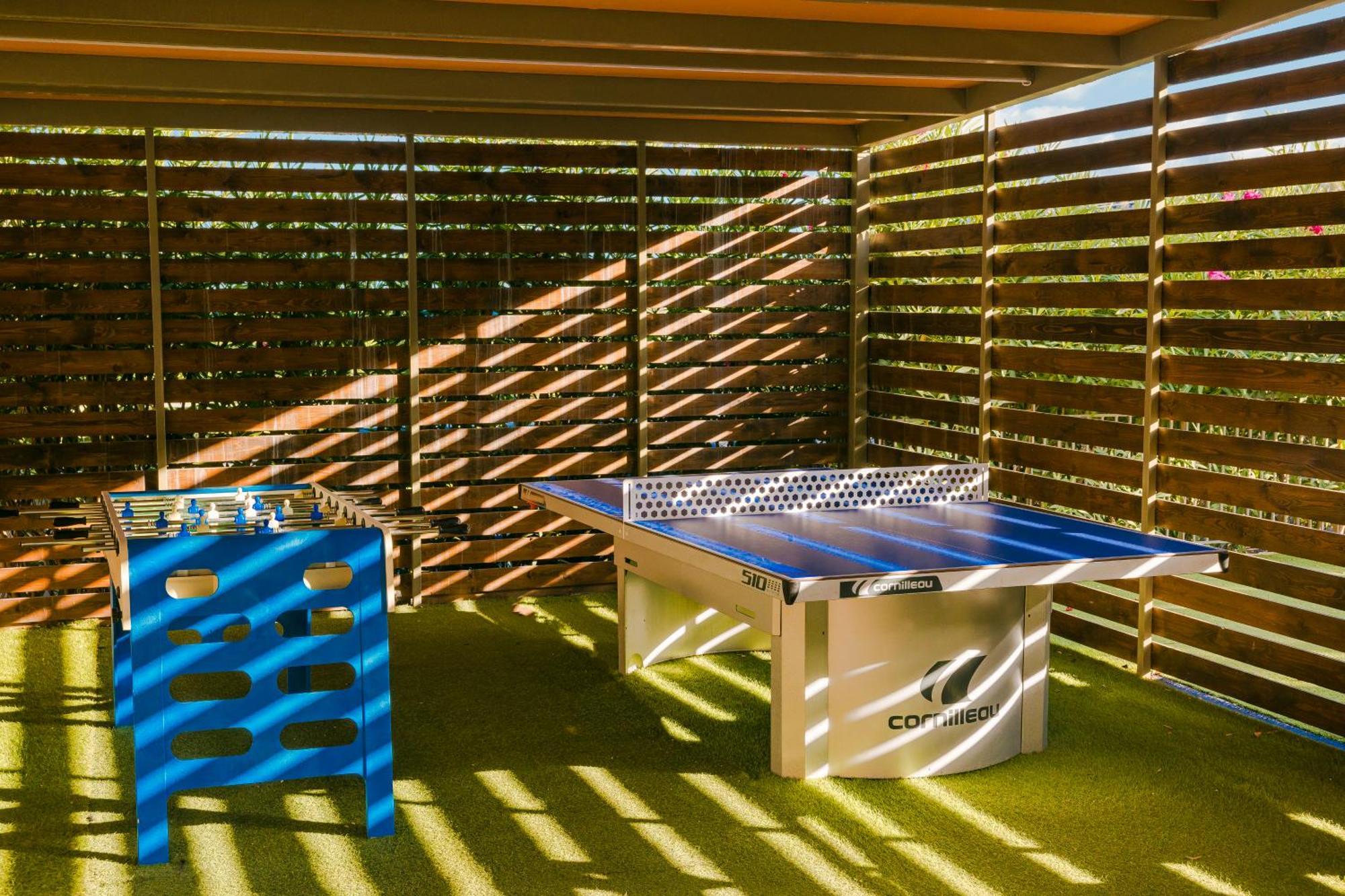 Aparthotel Paramithenio Village &