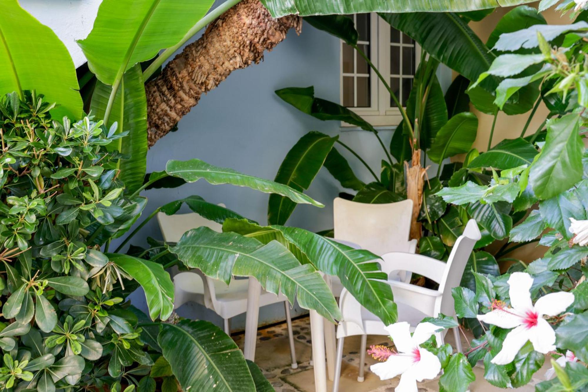 Futura Aparthotel 2*